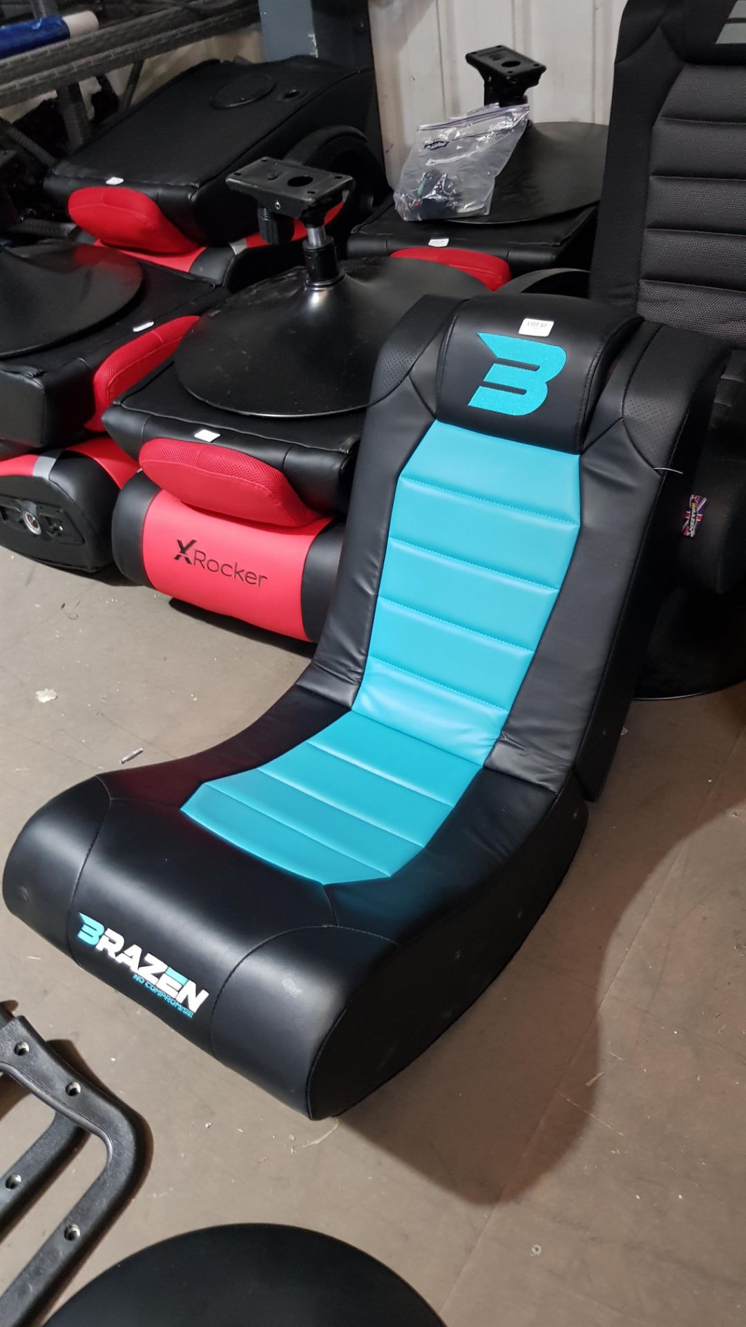 1x Brazen Fusion 2.1 Bluetooth Surround Sound Gaming Chair RRP £139. Lot Comes With Unattached Ped - Image 3 of 6