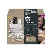 (15D) 2 x Baby Items. Tommee Tippee Closer To Nature Complete Feeding Set. Dreambaby Phoenix Bed Ra