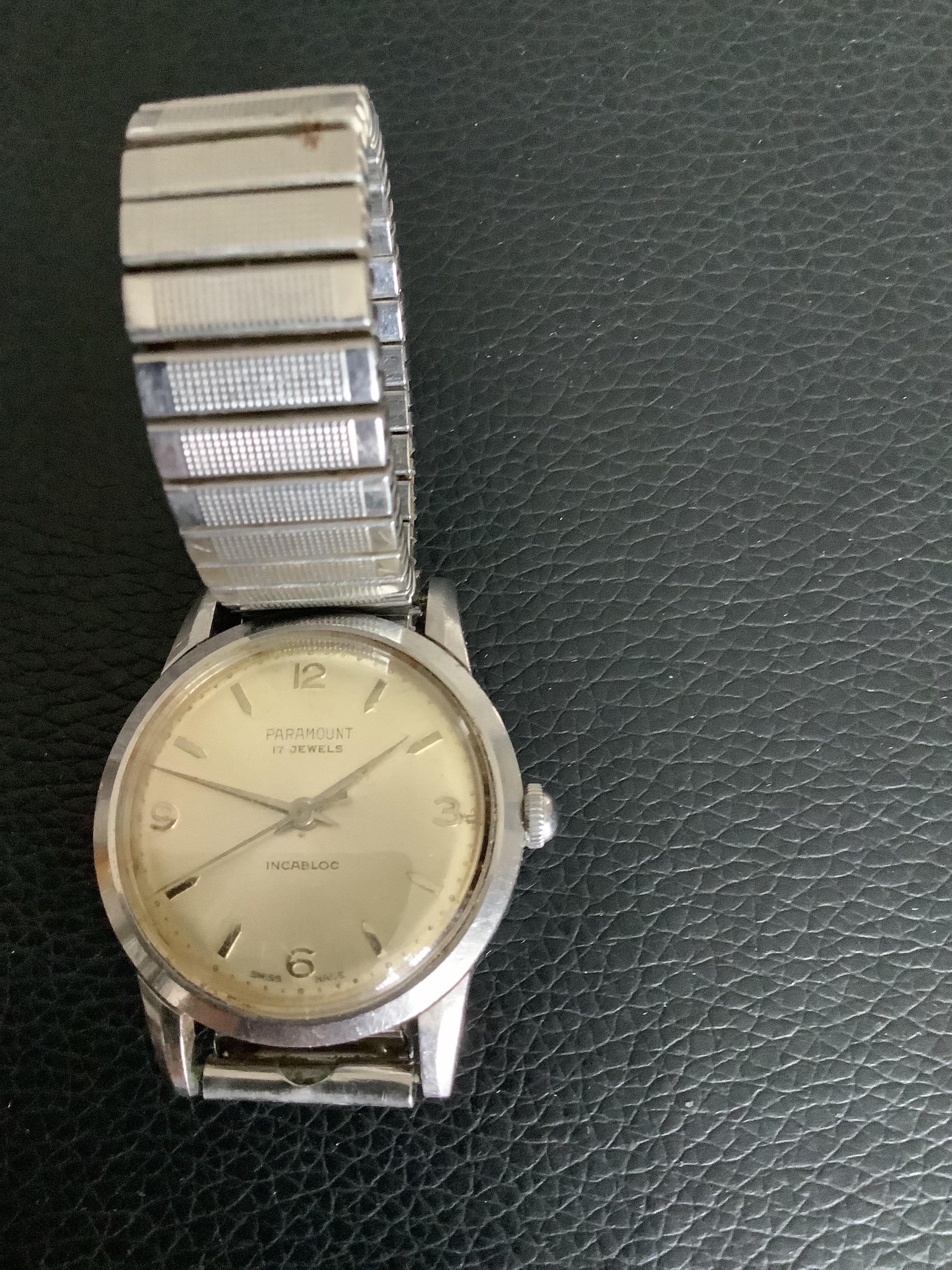 Vintage Paramount 17 Jewel Manual Wind Gents Wristwatch with Fixoflex Bracelet (GS 178) This may