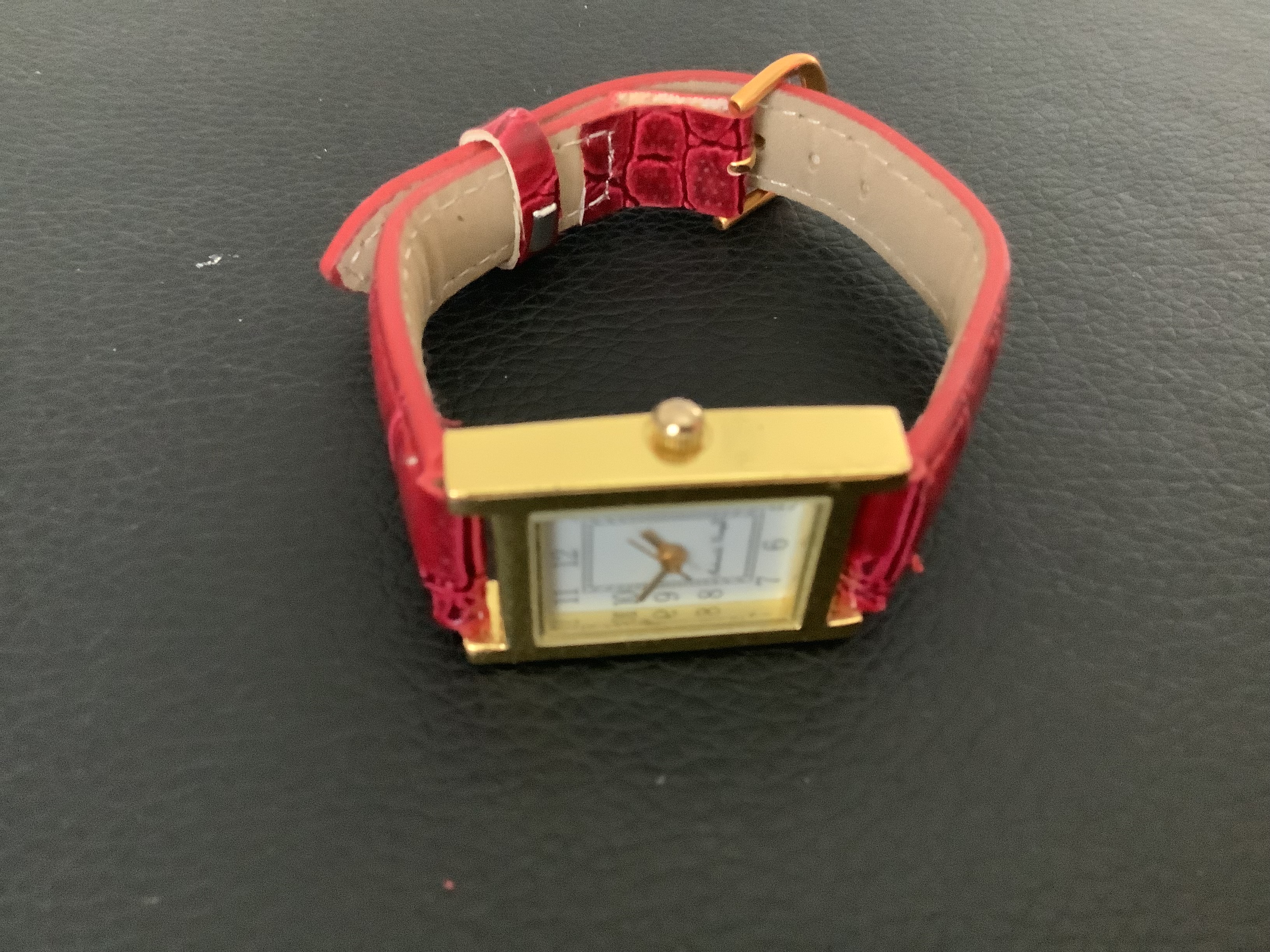 Lovely Gold Plated Gabriella Vicenza Ladies wristwatch with Red Leather Strap (GS 175) - Image 4 of 5