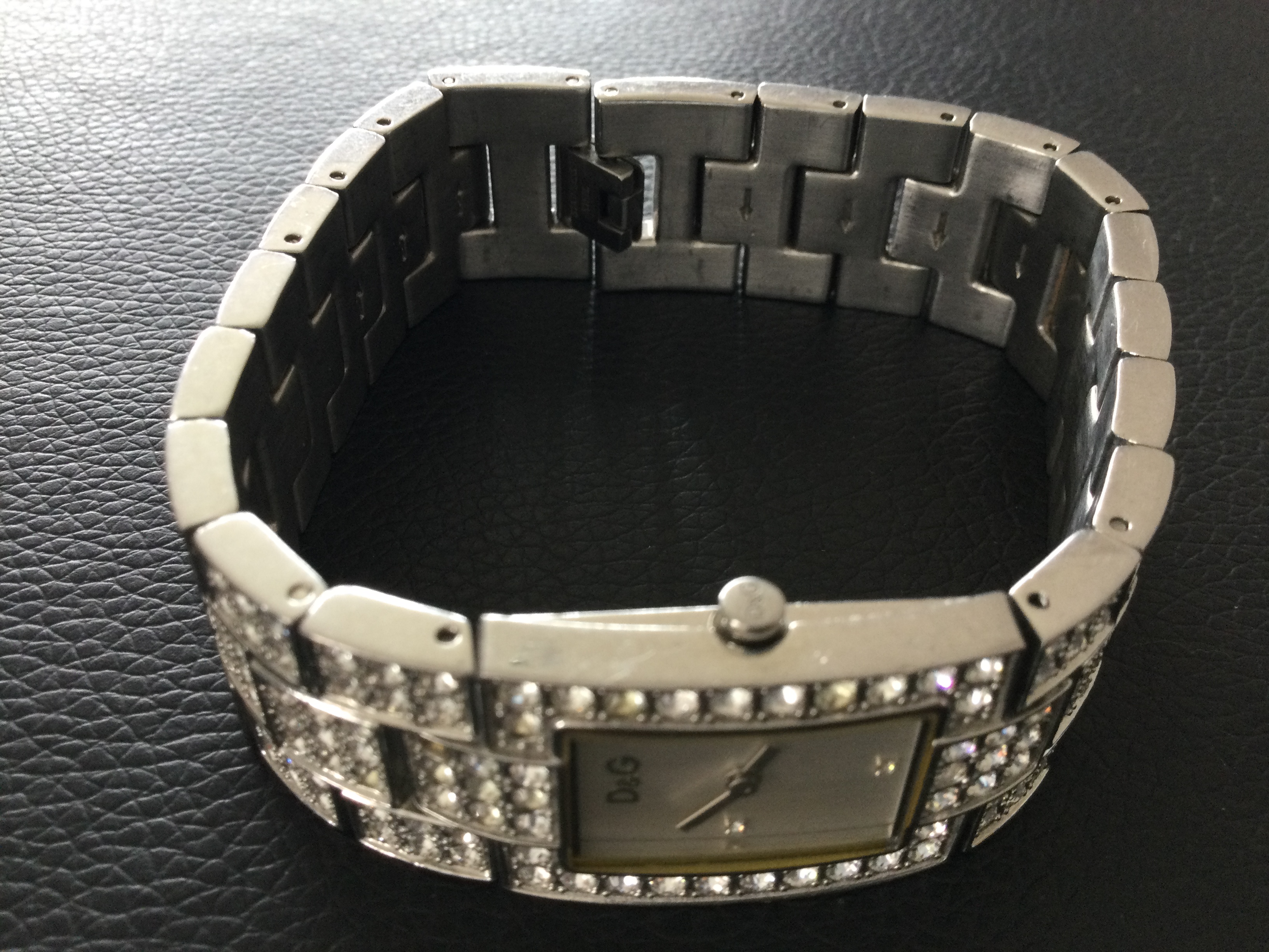 Fabulous D & G Ladies Diamante Wristwatch (GS 132) This has to be , what looks like a $1000000 - Image 3 of 4