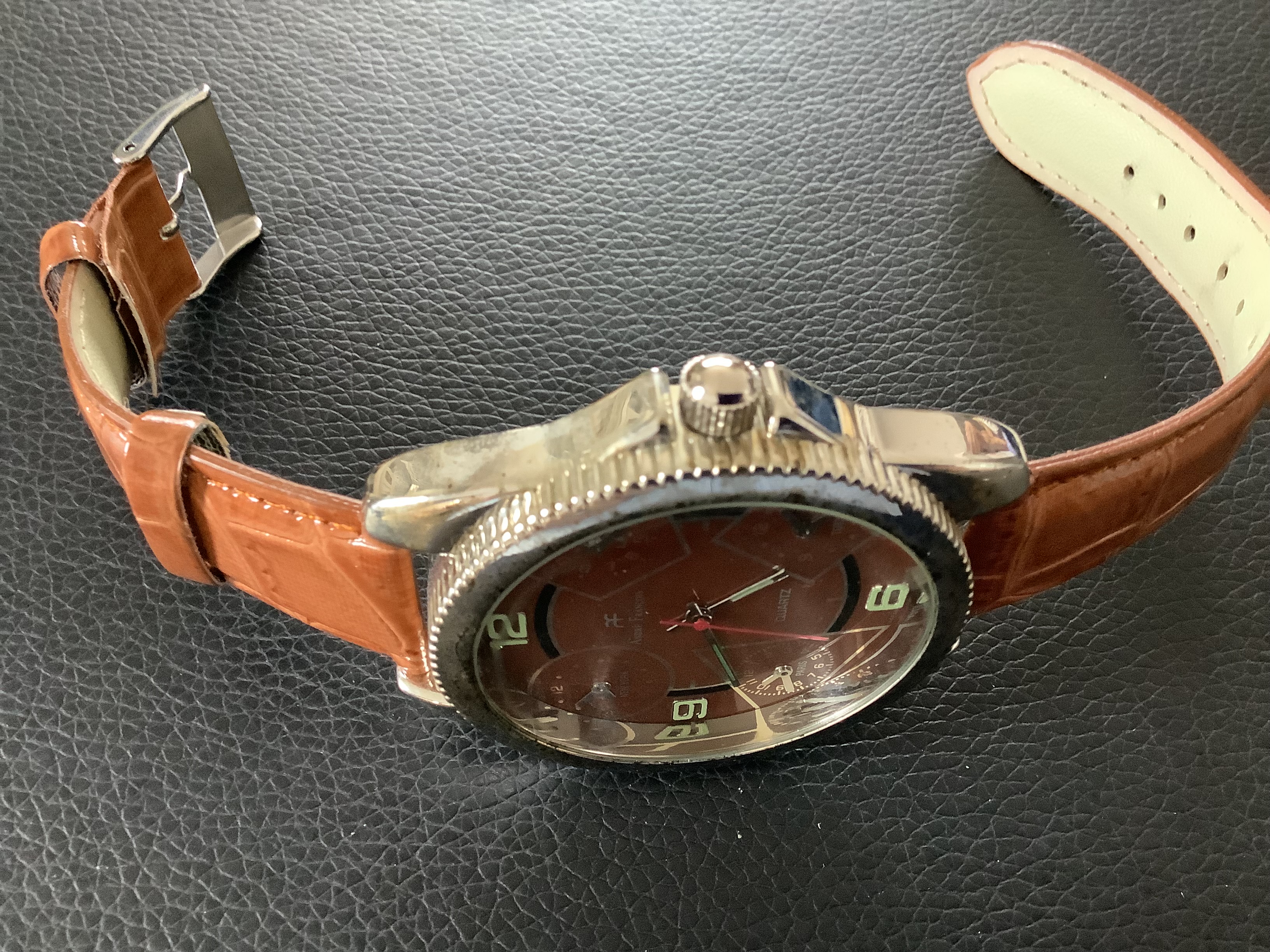 A Pair of Andre Francois Wristwatches (GS 160) Here are 2 Andre Francois Wristwatches. They - Image 4 of 6