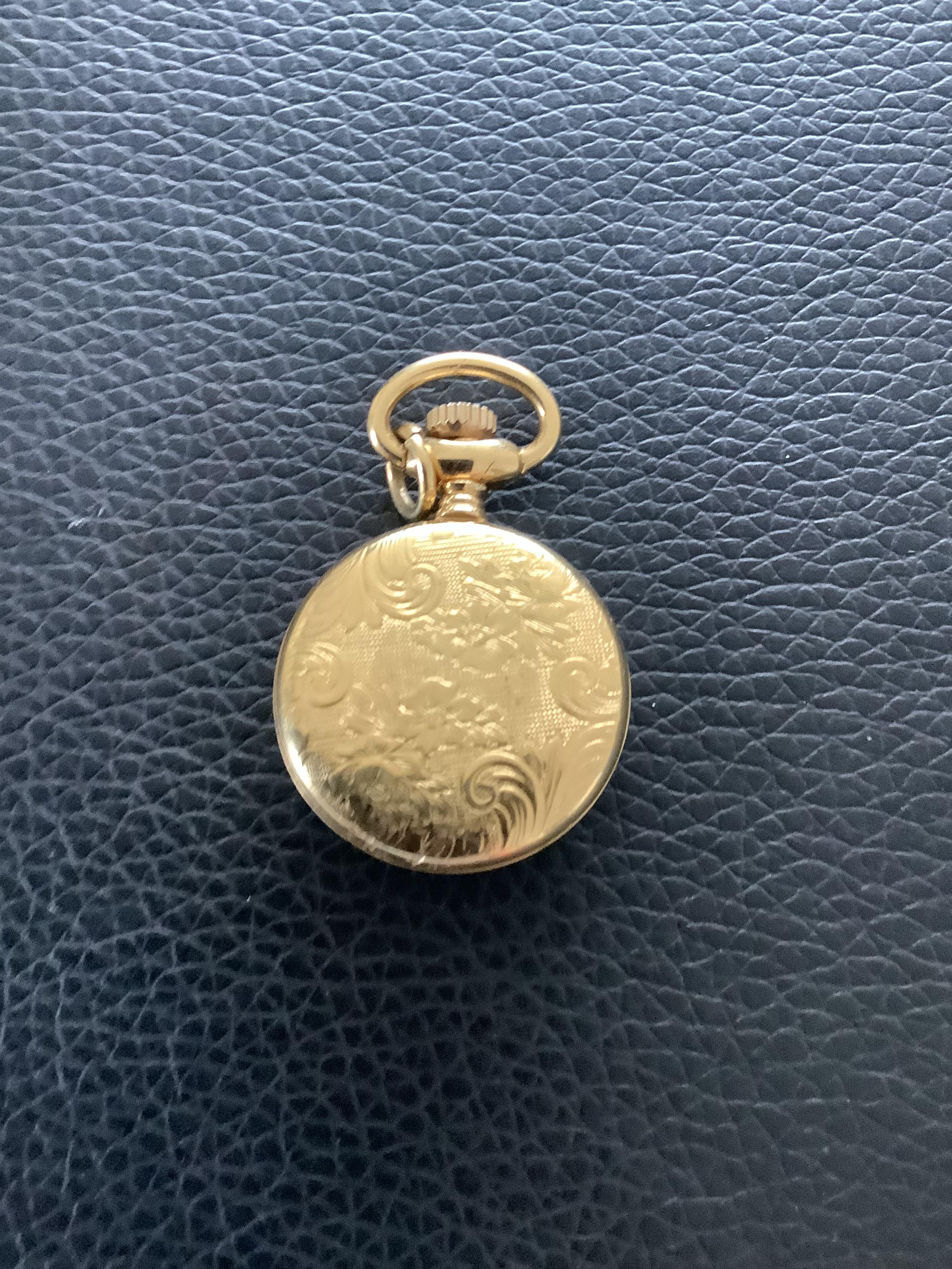 Gorgeous Gold Plated F Hinds Quartz Fob Watch (GS 182) Gorgeous little Gold Plated F Hinds - Image 2 of 5