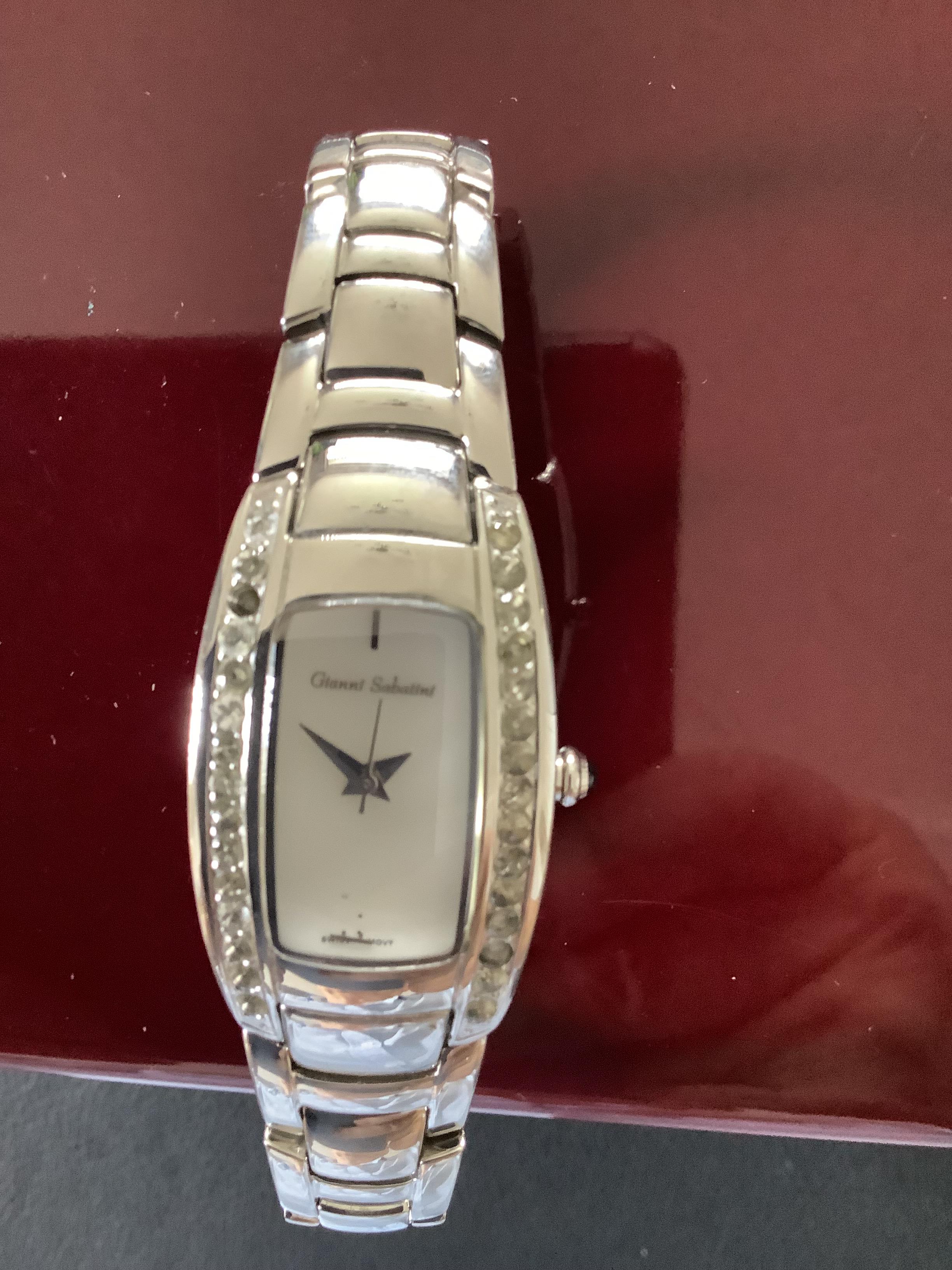 Beautiful Gianni Sabatini Ladies Diamante Wristwatch (GS 177) This is a beautiful Gianni Sabatini - Image 2 of 6