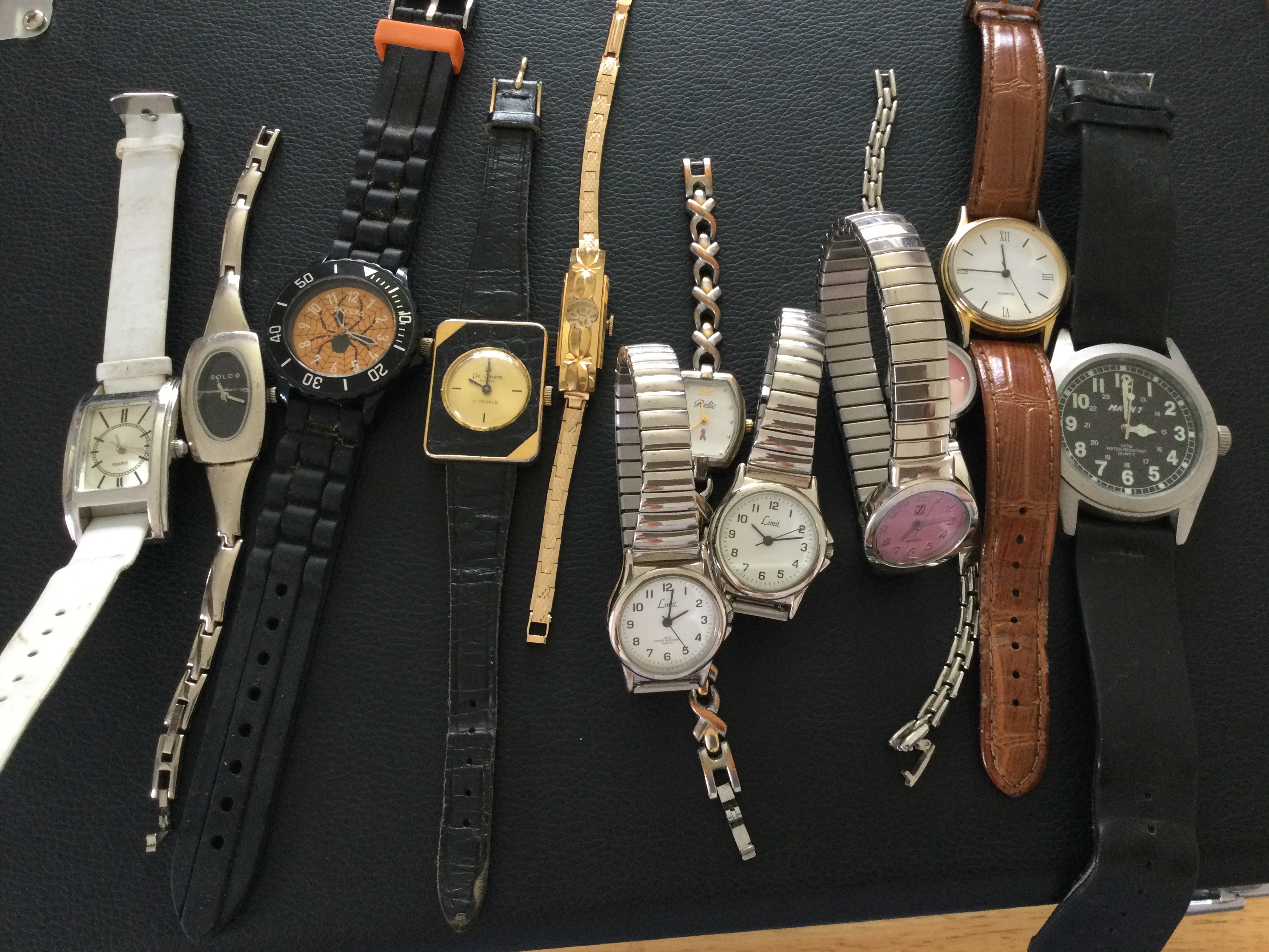 Collection of 12 Ladies & Gents Wristwatches (GS 68) 12 Ladies and Gents Wristwatches, the 3