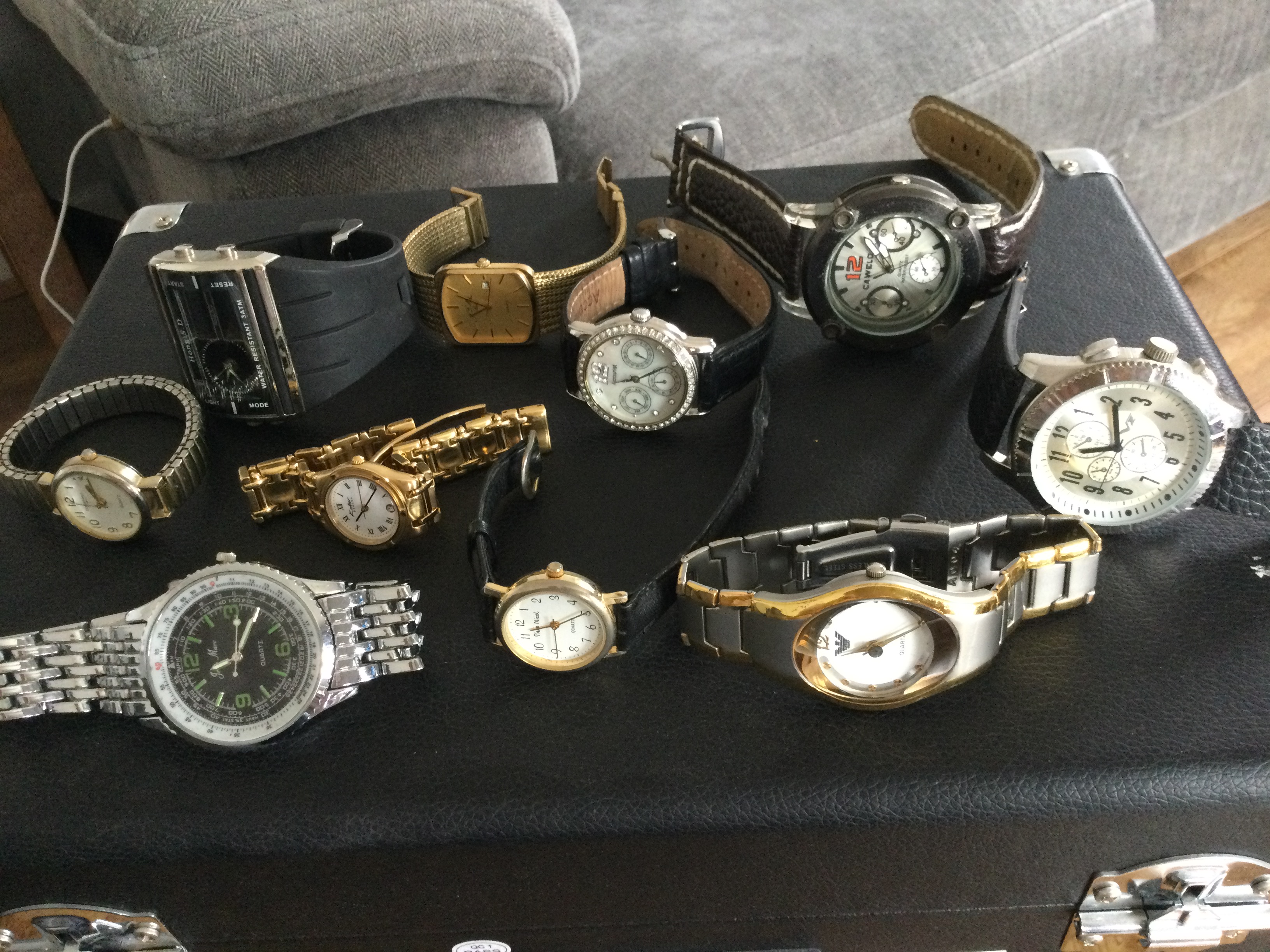 Collection of 10 Ladies & Gents Wristwatches, Accurist, Constant Etc (GS 19) A really nice - Image 2 of 5