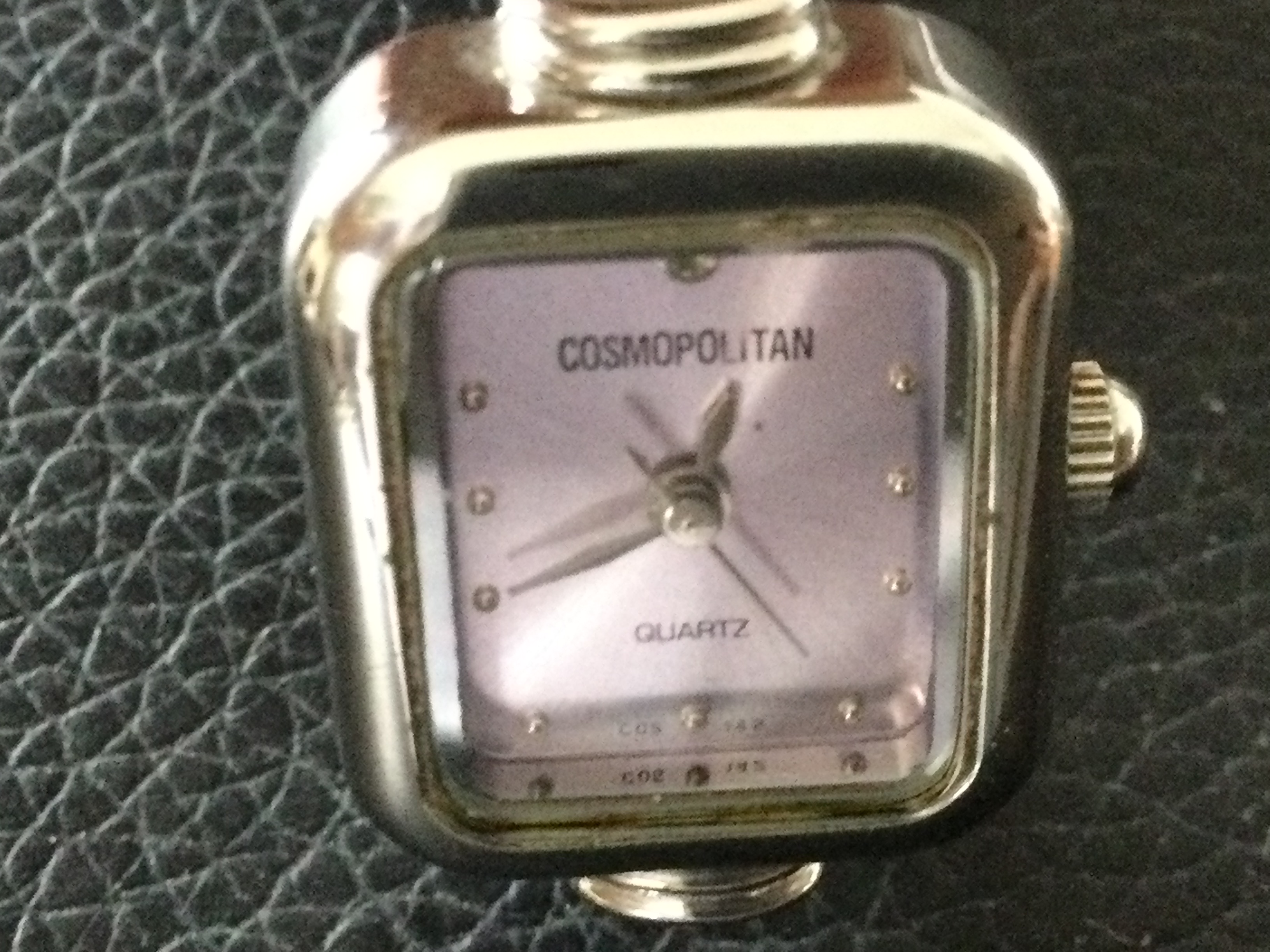 Cosmopolitan Hearst Quartz Ladies Wristwatch (GS23) This is a beautiful little Cosmopolitan - Image 3 of 6