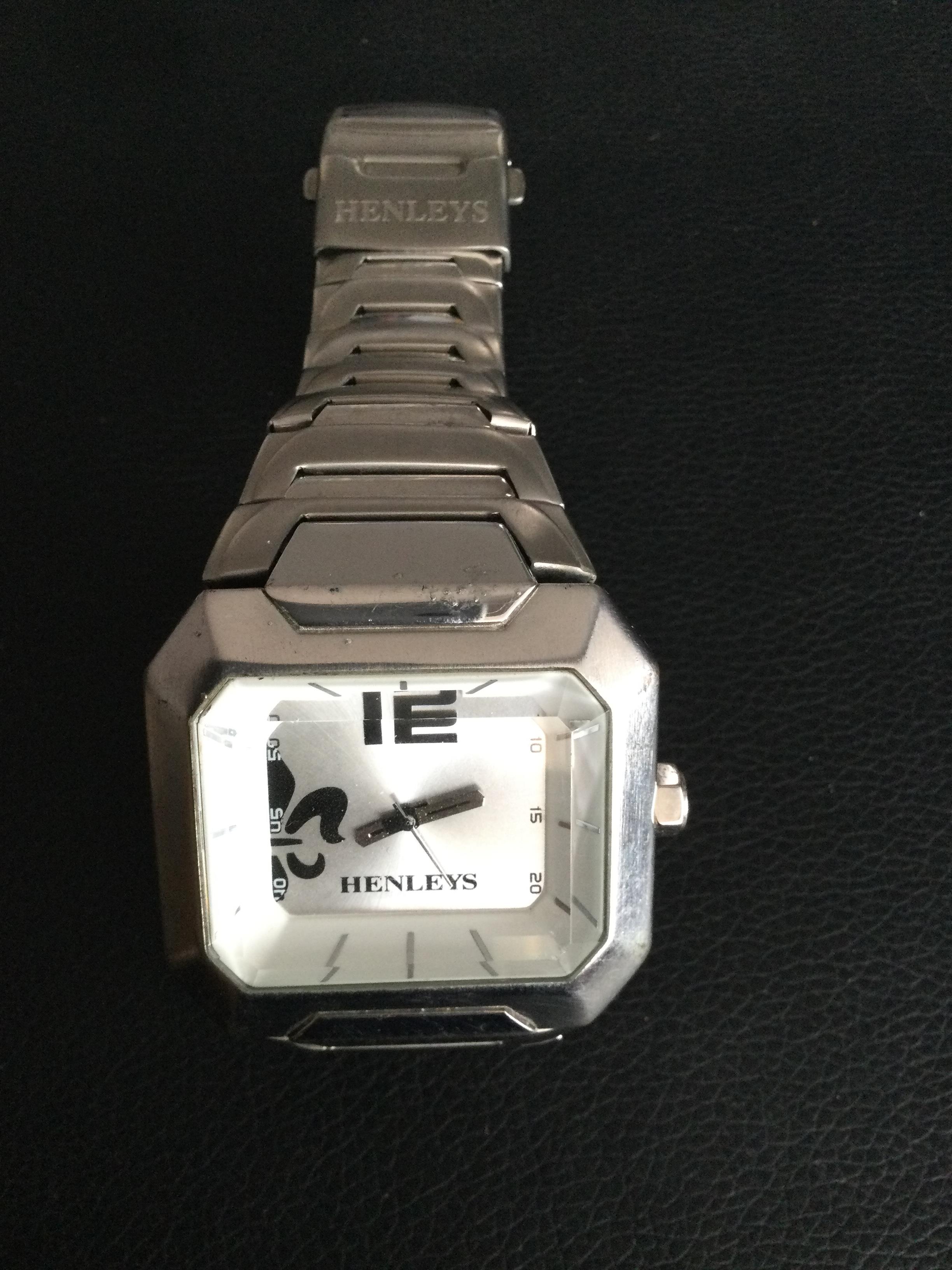 Henley Gents Wristwatch (GS42) A large Gents Henley's Wristwatch in Excellent Condition. The