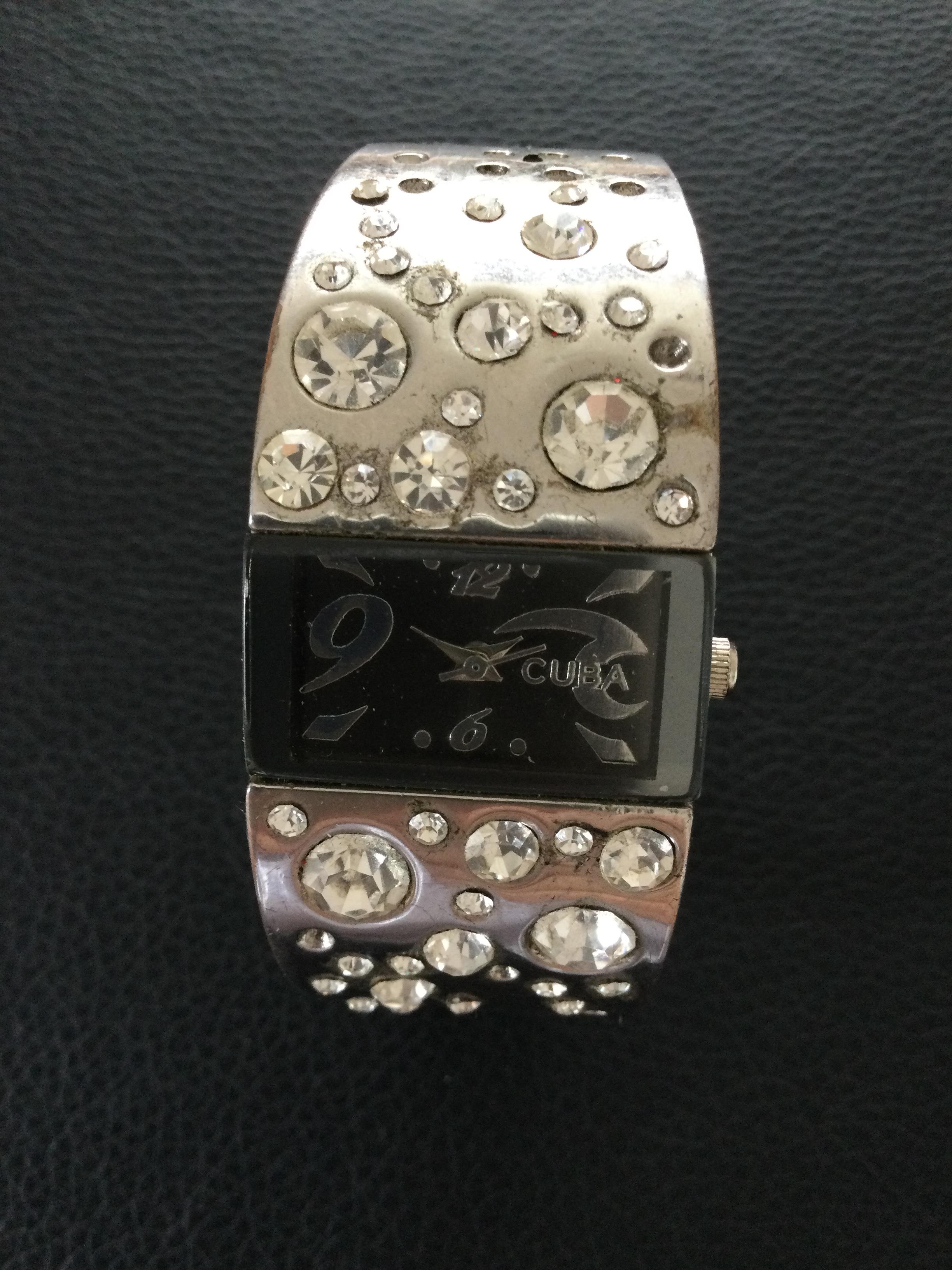 Cuba Ladies Diamante Wristwatch with Spring Adjusted Bracelet (GS 123) This is a Spring Adjusted