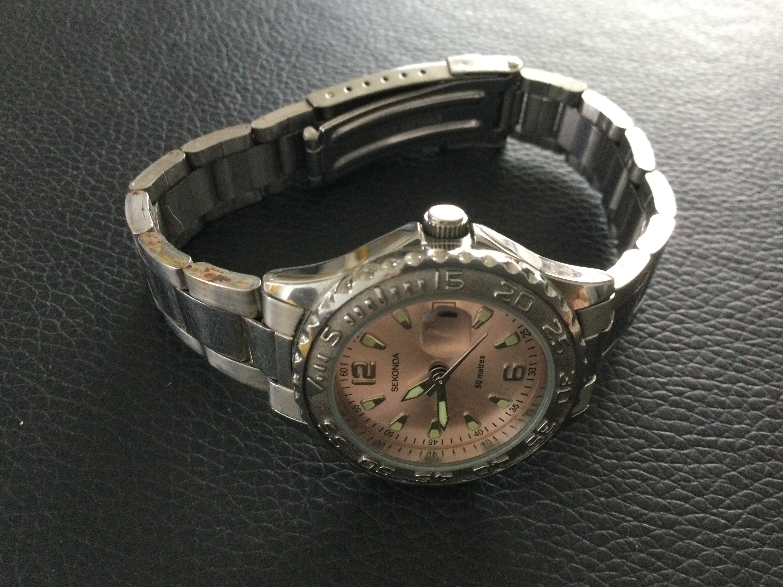 Sekonda Quartz Ladies Wristwatch (GS32) If a Ladies Watch can be beautiful, this is it. It is - Image 3 of 5