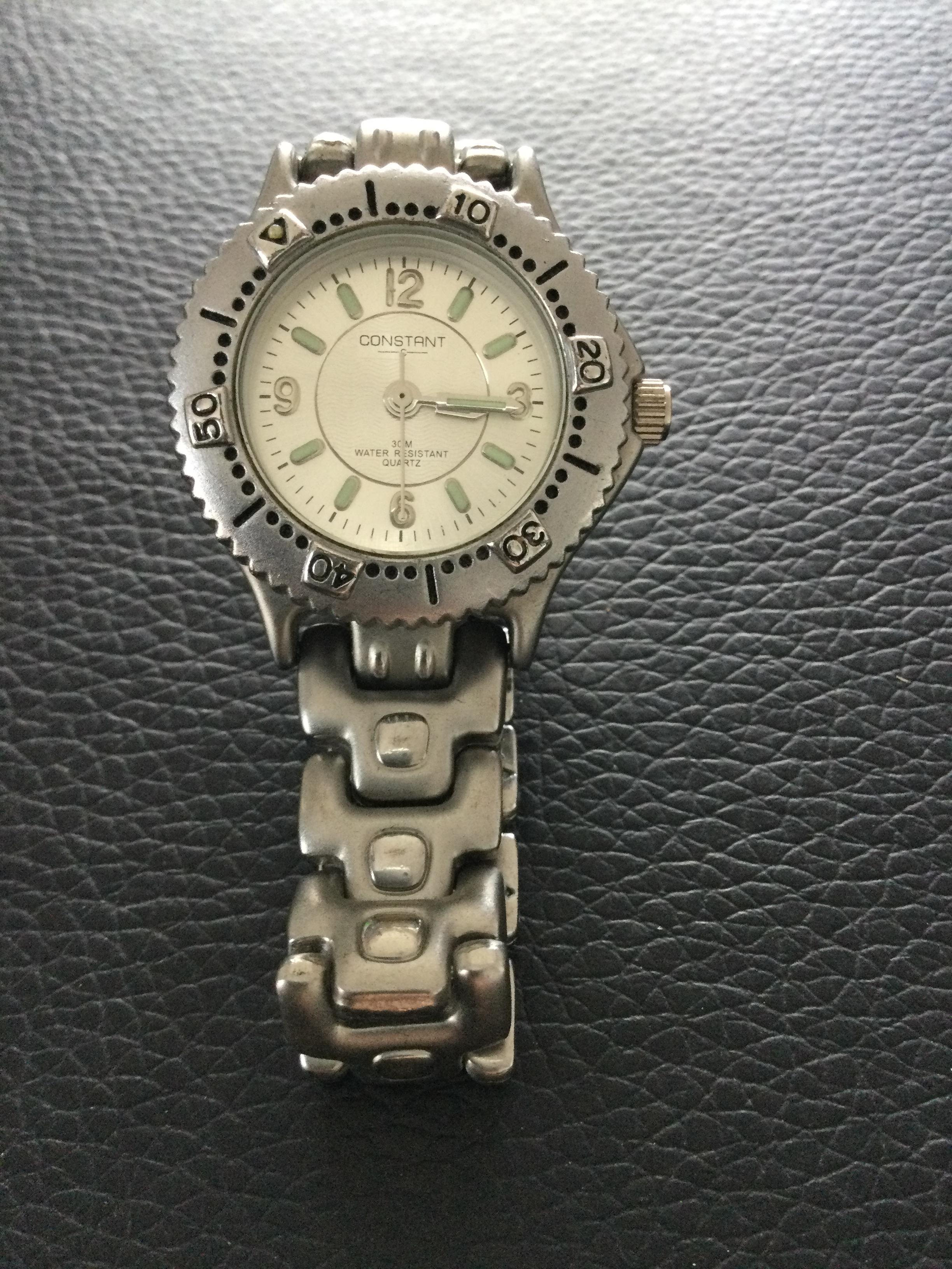 Constant Ladies Quartz Wristwatch (GS74) A Ladies Little Constant Quartz wristwatch in working