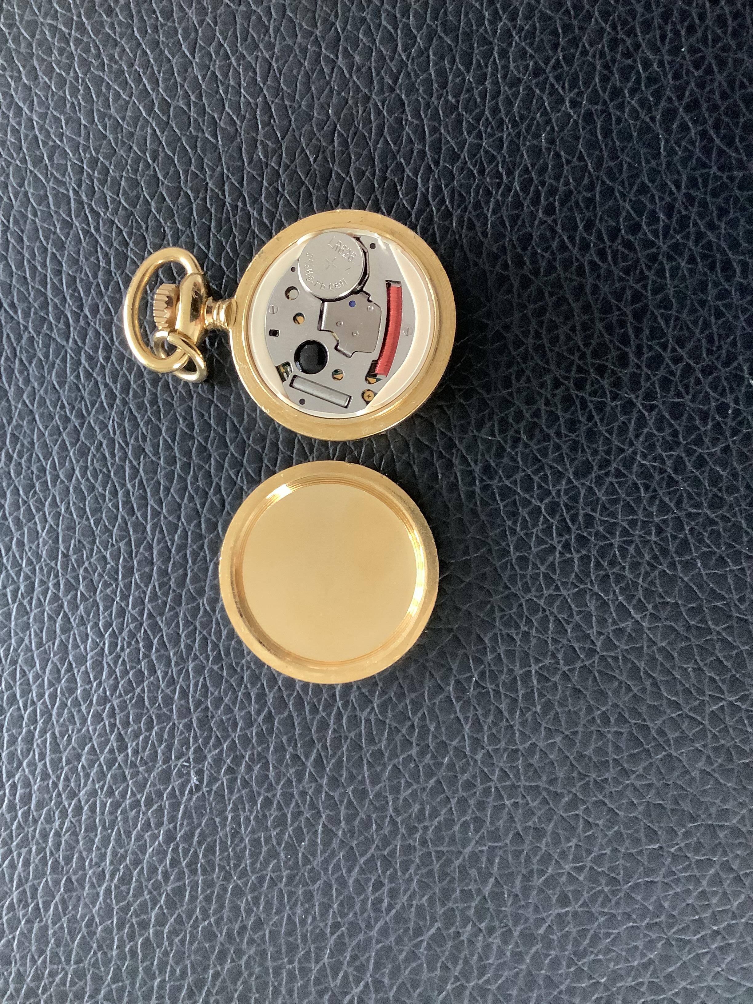 Gorgeous Gold Plated F Hinds Quartz Fob Watch (GS 182) Gorgeous little Gold Plated F Hinds - Image 5 of 5