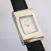 Gucci / 2300L - Lady's Steel Wrist Watch