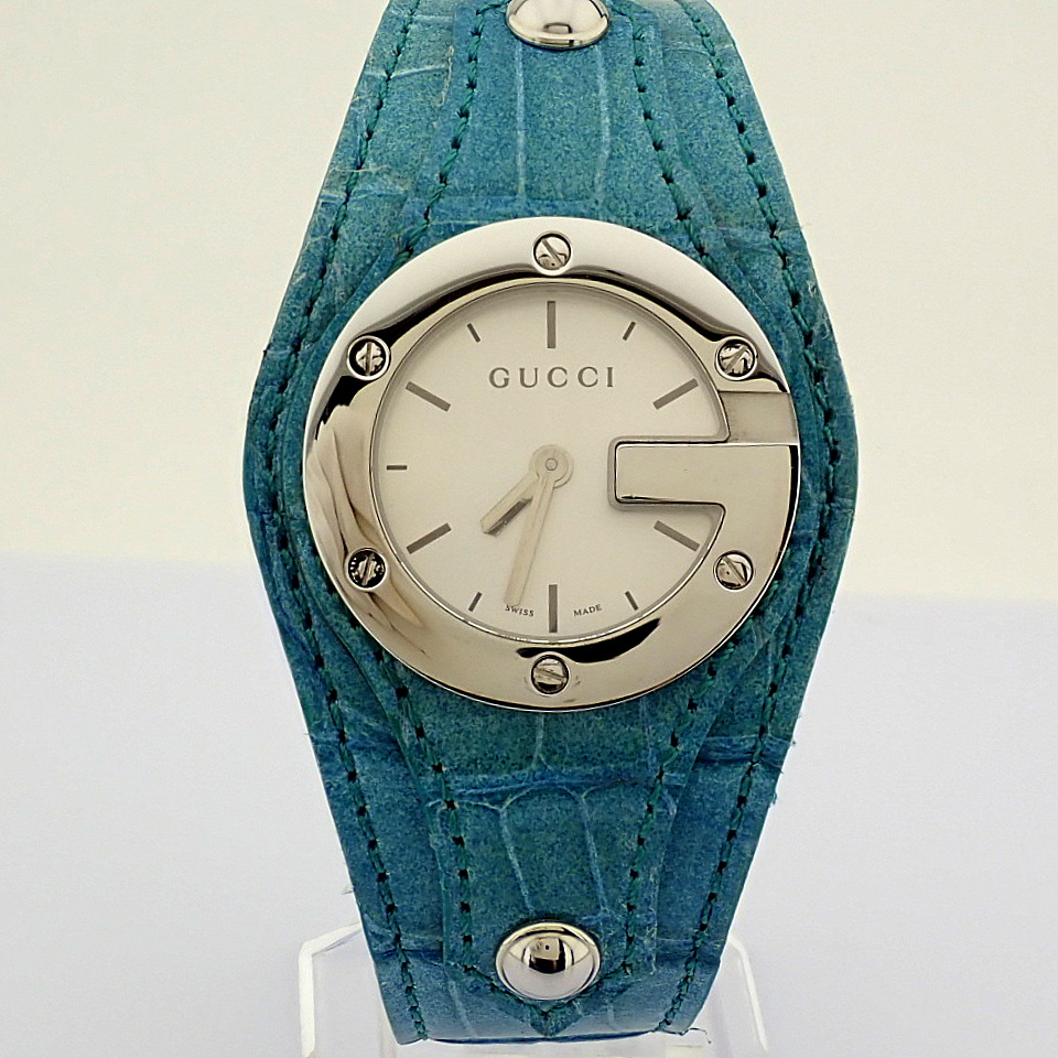 Gucci / 104 - Lady's Steel Wrist Watch - Image 7 of 9