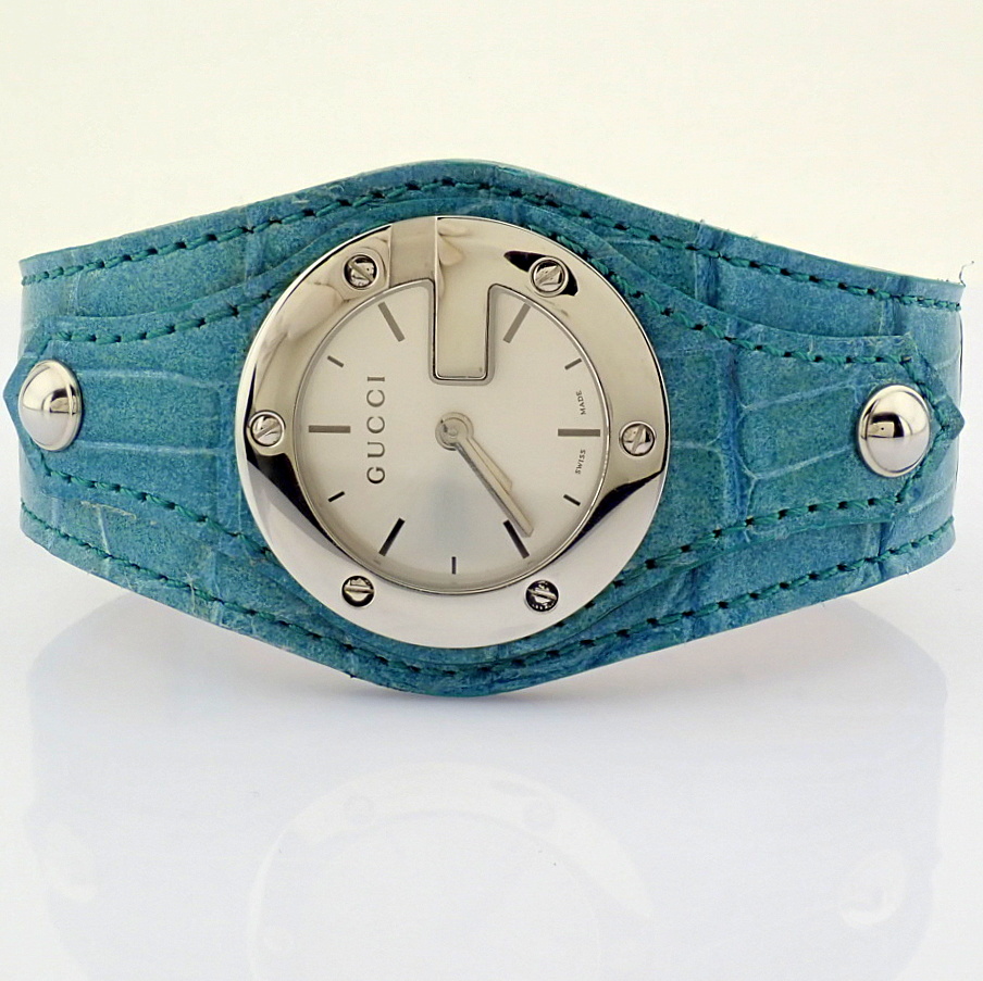 Gucci / 104 - Lady's Steel Wrist Watch - Image 2 of 9