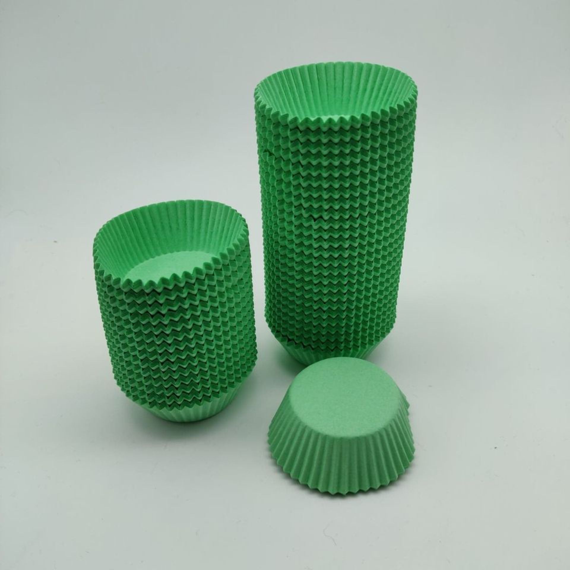 2000 Green Paper Cup Cake/Fairy Cake Cases