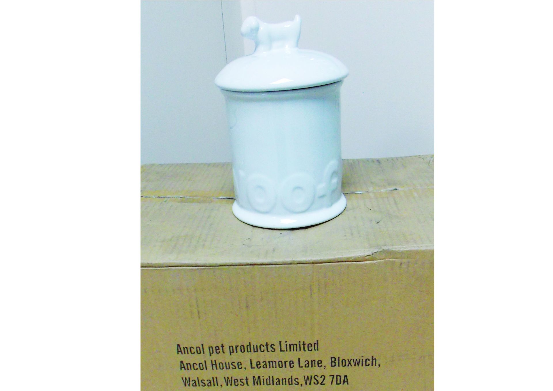 6x Ceramic Dog Treat Jars "WOOF" - Image 2 of 4