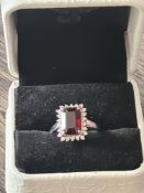 EXCEPTIONAL CERTIFIED NATURAL VVS RED SPINEL 4.24 CT AND DIAMONDS 18K GOLD RING