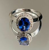 Beautiful Natural Tanzanite Ring With Diamonds And 18k Gold