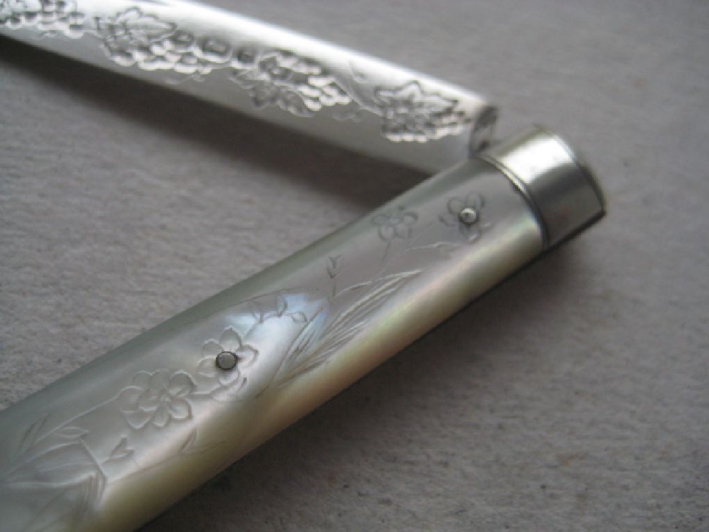 Victorian Mother of Pearl Hafted Silver Fruit Knife - Image 4 of 10