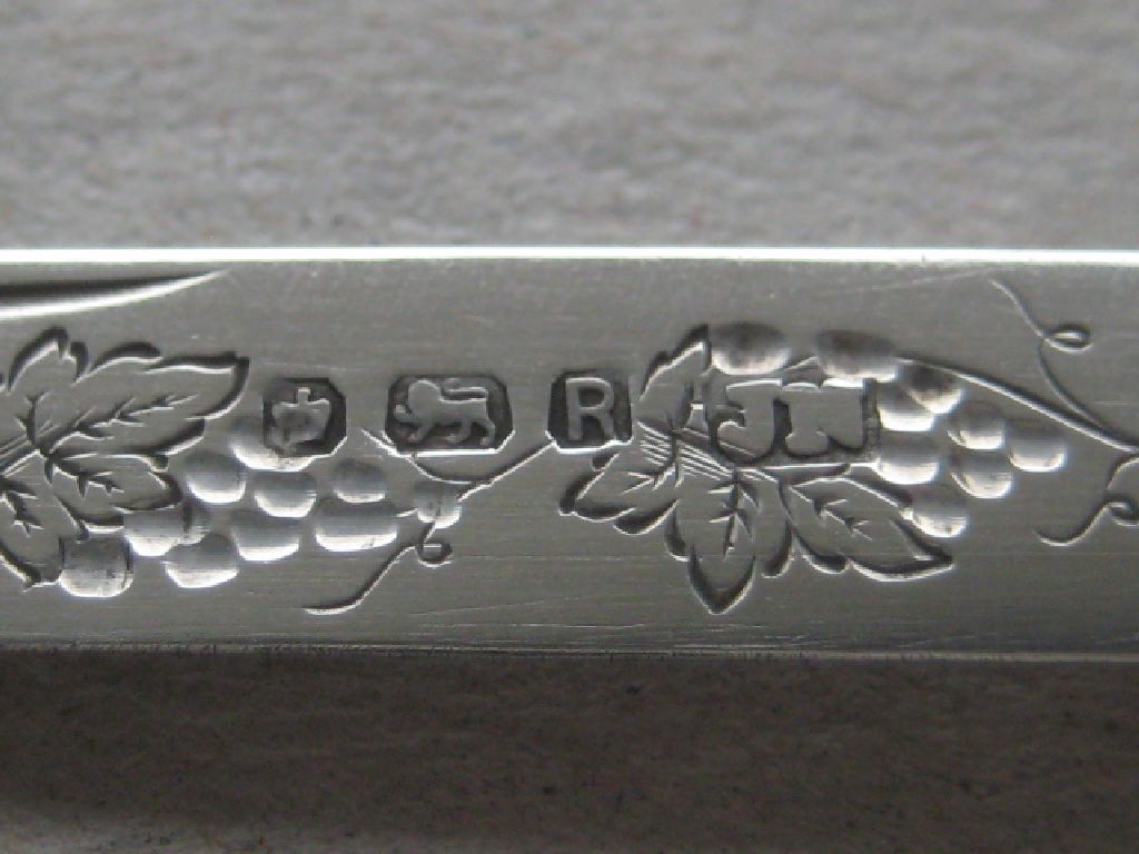 Victorian Mother of Pearl Hafted Silver Fruit Knife - Image 6 of 10