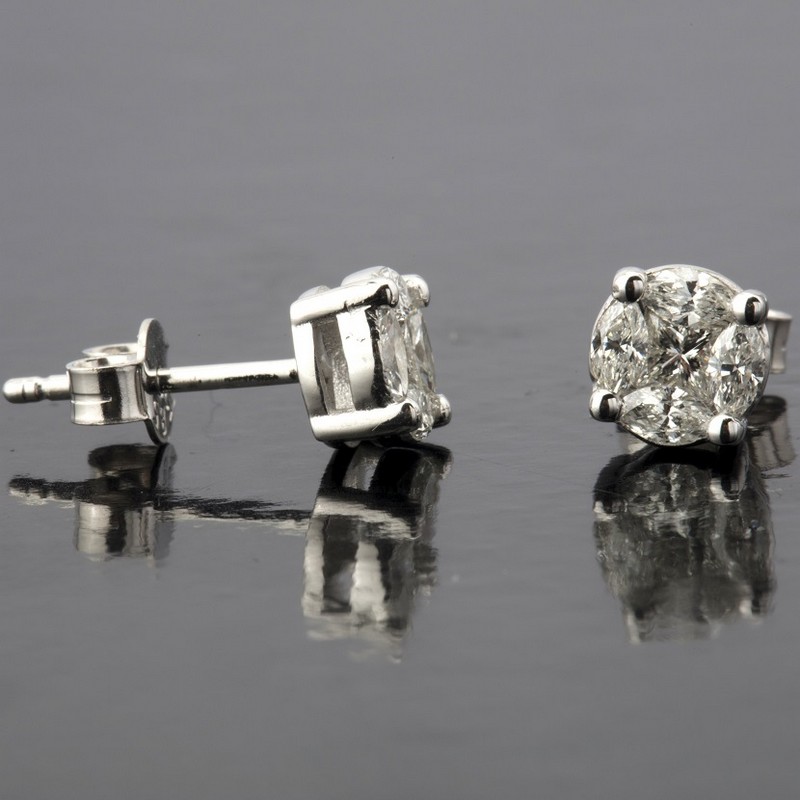 Certificated 14K White Gold Diamond Earring - Image 7 of 7