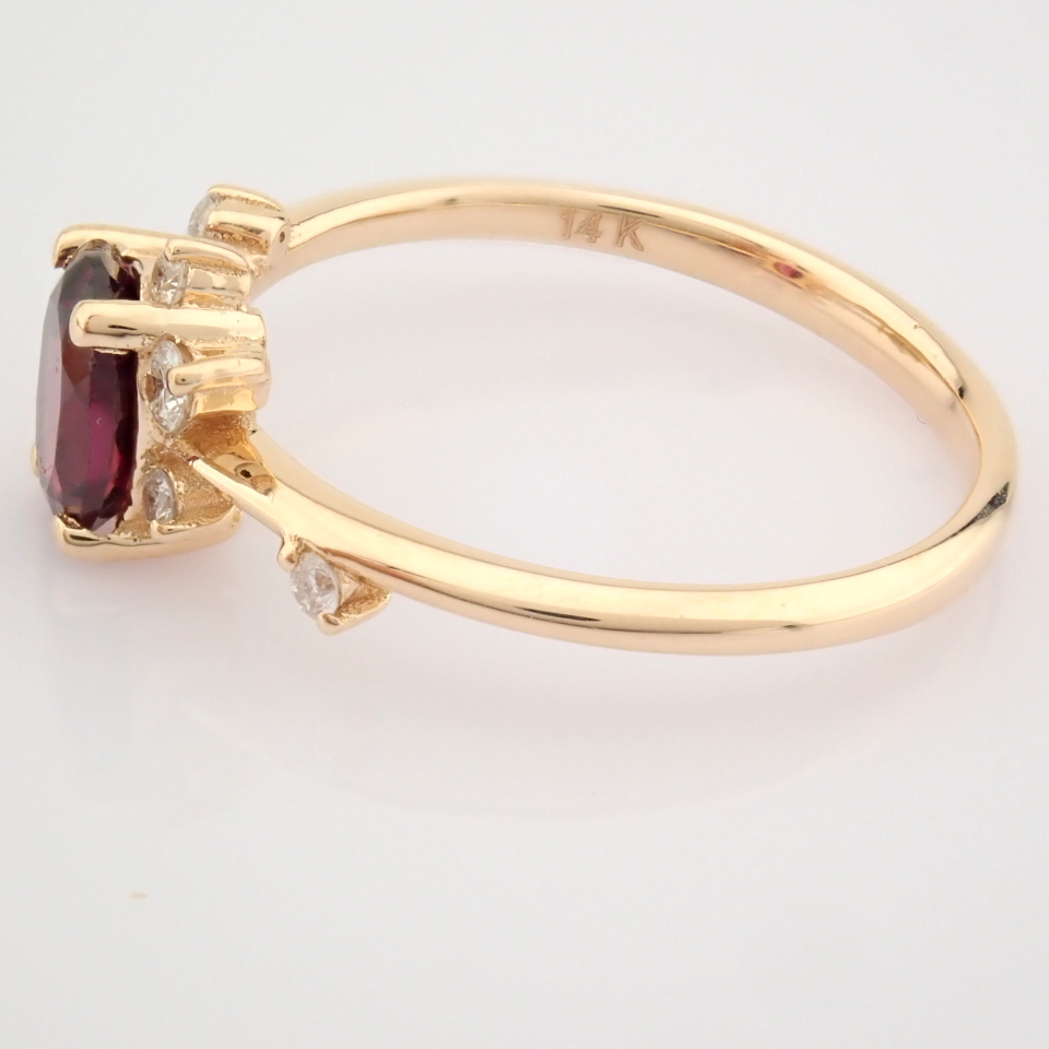 Certificated 14K Rose/Pink Gold Diamond & Rodalite Ring - Image 2 of 10