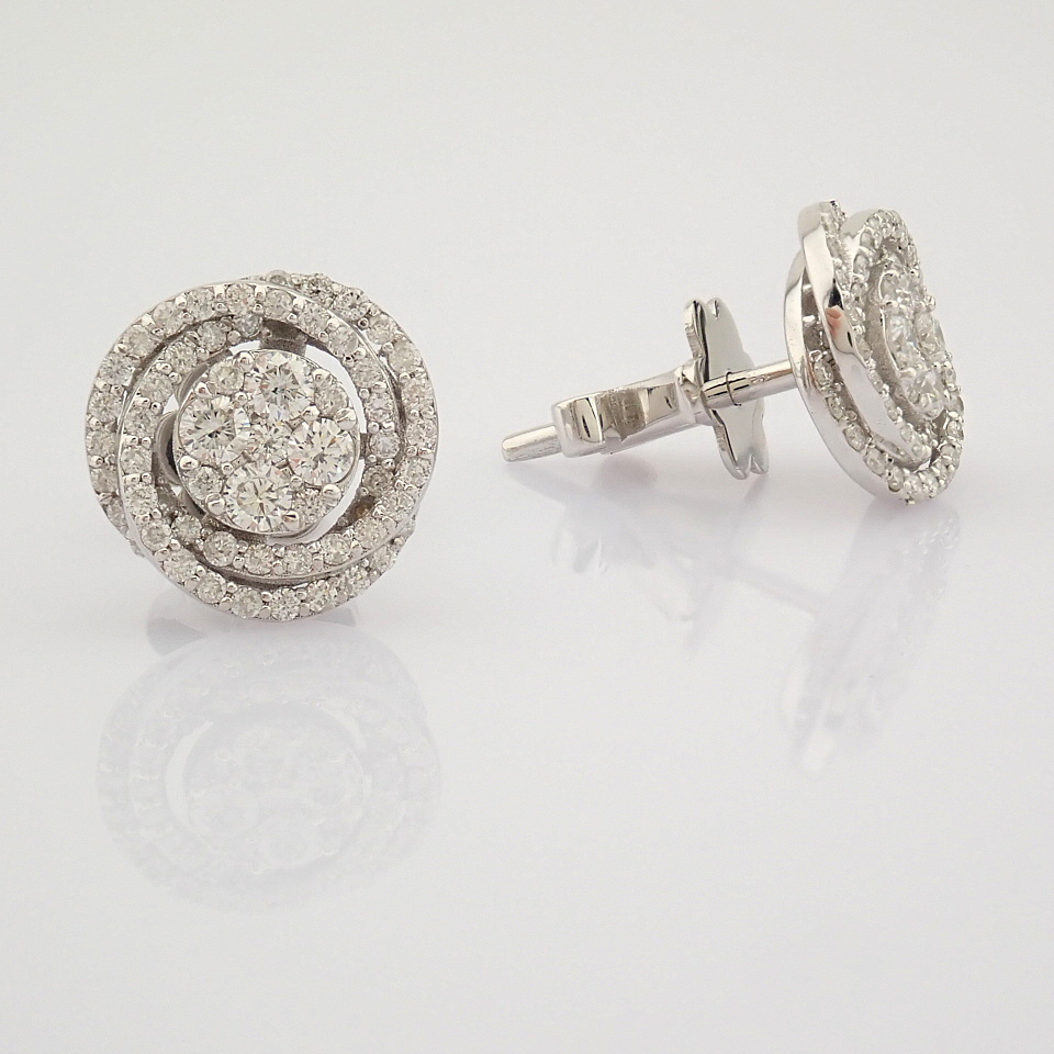 IDL Certificated 14k White Gold Diamond Earring (Total 0.64 ct Stone) - Image 2 of 8