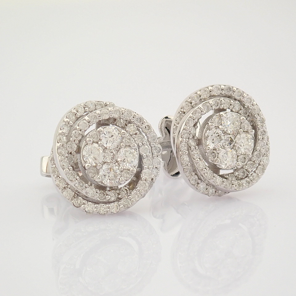 IDL Certificated 14k White Gold Diamond Earring (Total 0.64 ct Stone) - Image 8 of 8