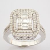 IDL Certificated 14K White Gold Diamond Ring (Total 0.64 ct Stone)