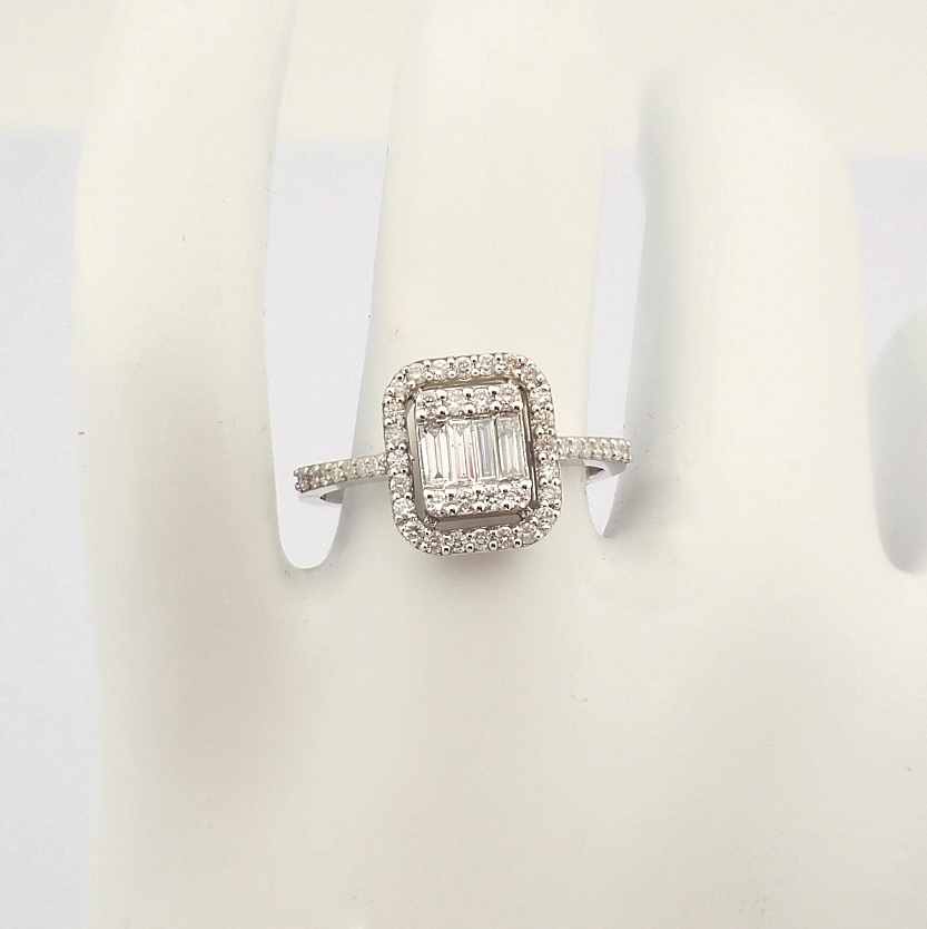 IDL Certificated 14K White Gold Baguette Diamond & Diamond Ring (Total 1.3 ct Stone) - Image 4 of 6