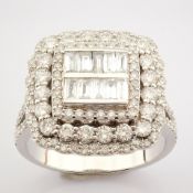 IDL Certificated 14K White and Rose Gold Baguette Diamond & Diamond Ring (Total 0.31 ct Stone)