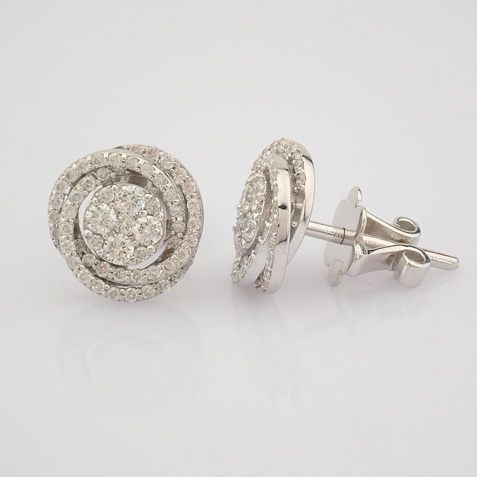 IDL Certificated 14k White Gold Diamond Earring (Total 0.64 ct Stone) - Image 4 of 8