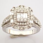 IDL Certificated 14K White Gold Baguette Diamond & Diamond Ring (Total 0.59 ct Stone)