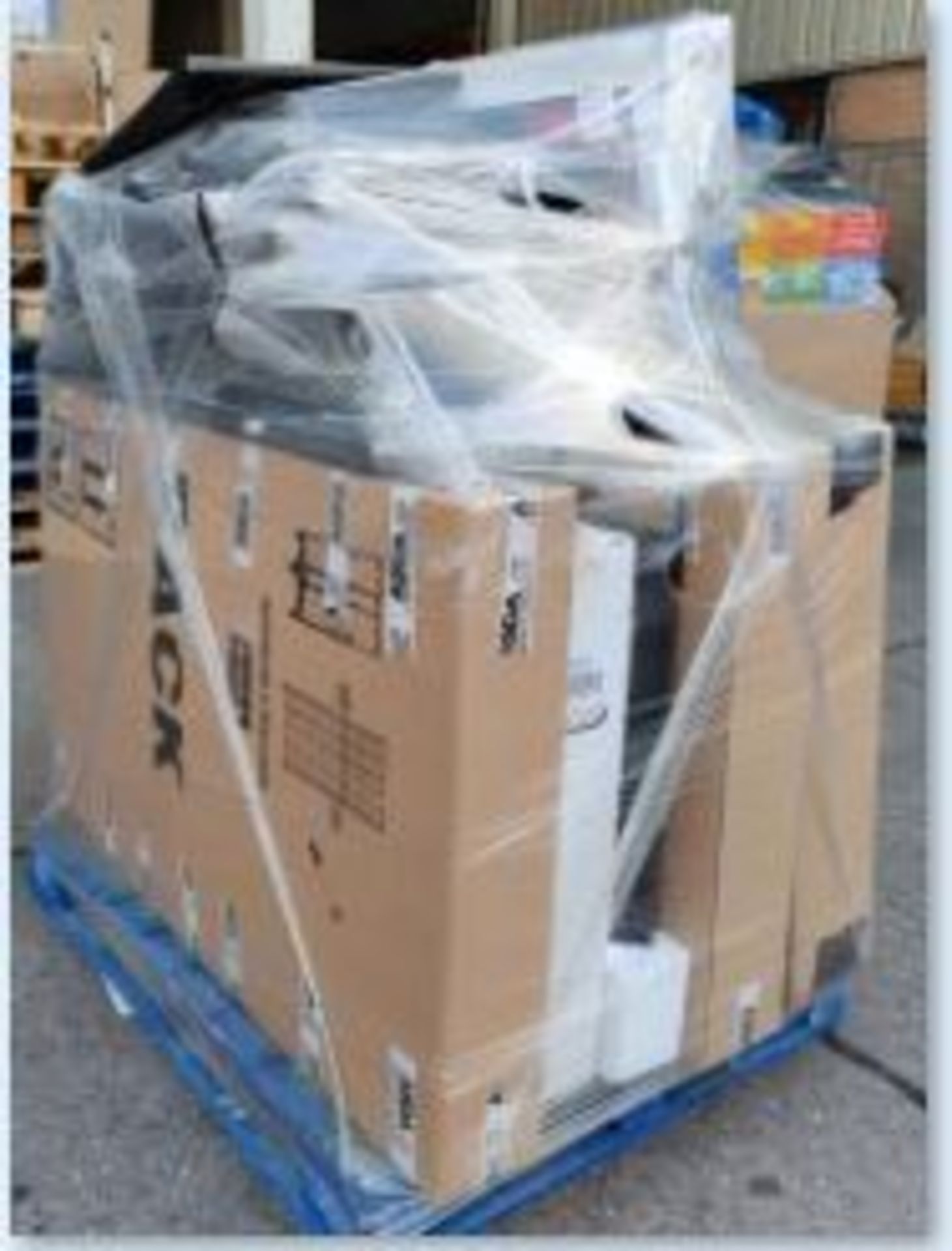 Approximately 15 Mixed Raw Customer Returns TVs To Include Polaroid 32” DVD Combi HD Ready. Polaroi - Image 4 of 6