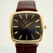 Piaget / 18K - Gentlmen's Yellow gold Wrist Watch