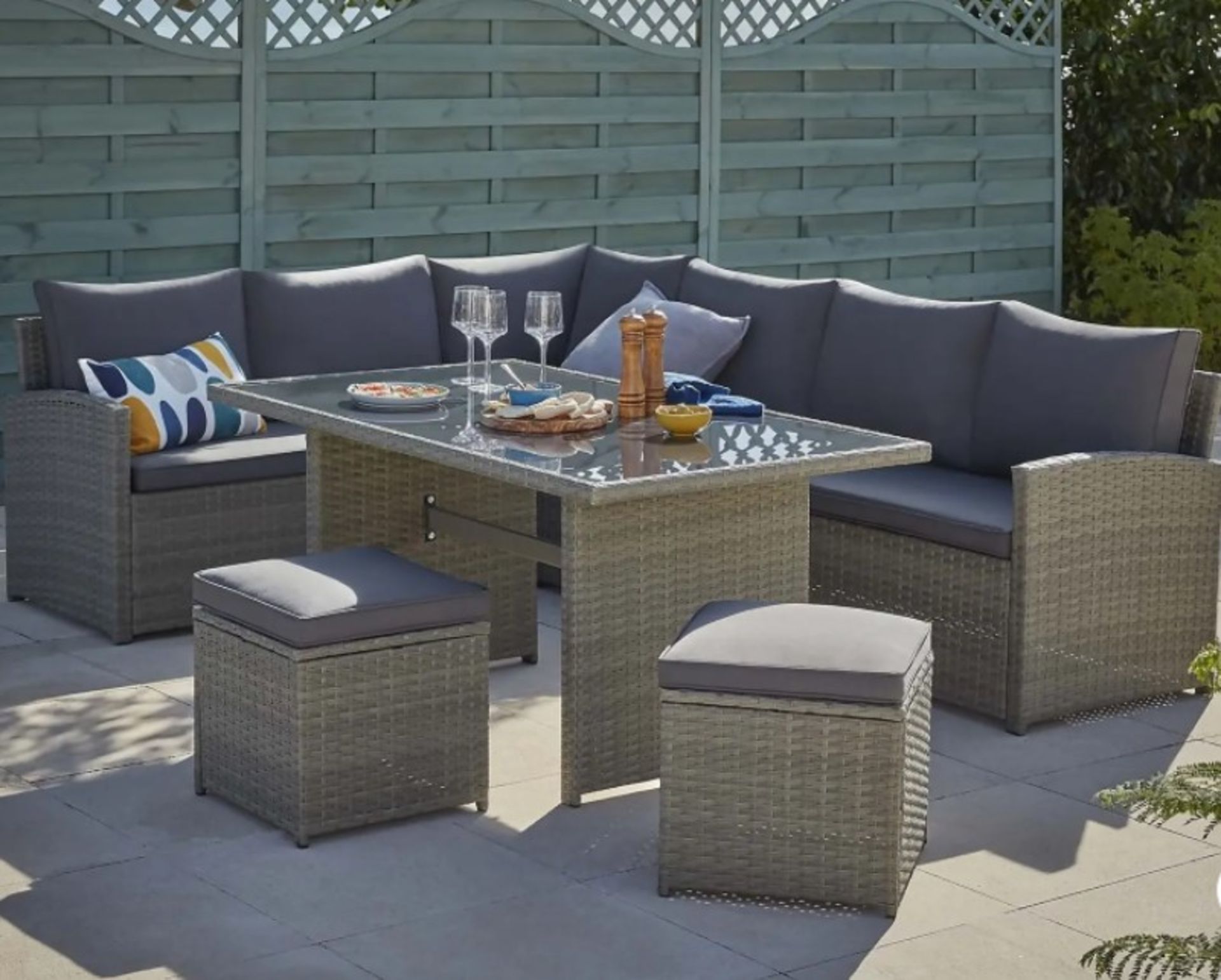 (P14) 1x Matara Rattan Corner Sofa Dining Garden Furniture Set RRP £700. (Sofa: H69x W178x D66cm).