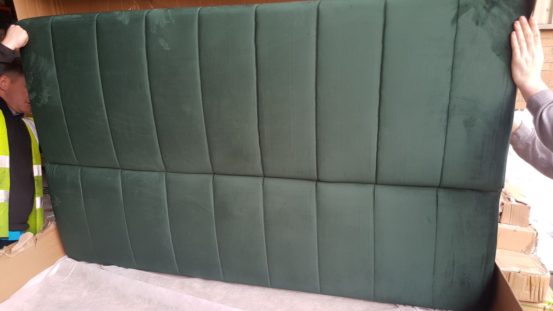 (P4) 1x Sindy Sofa Bed Deco Luxe Emerald Green RRP £250. (Sofa: H82x W181x D83cm). (Bed: H40x W181x - Image 9 of 9