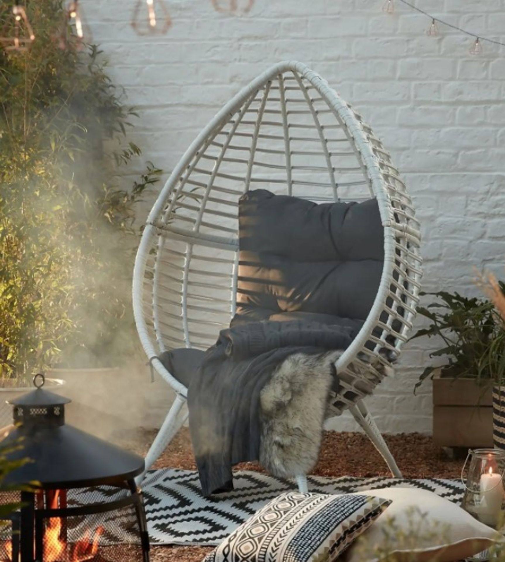 (6J) 1x Rattan Pod Egg Chair White With Large Cushion RRP £150. (H1565x W101x D89cm). Unit Appears