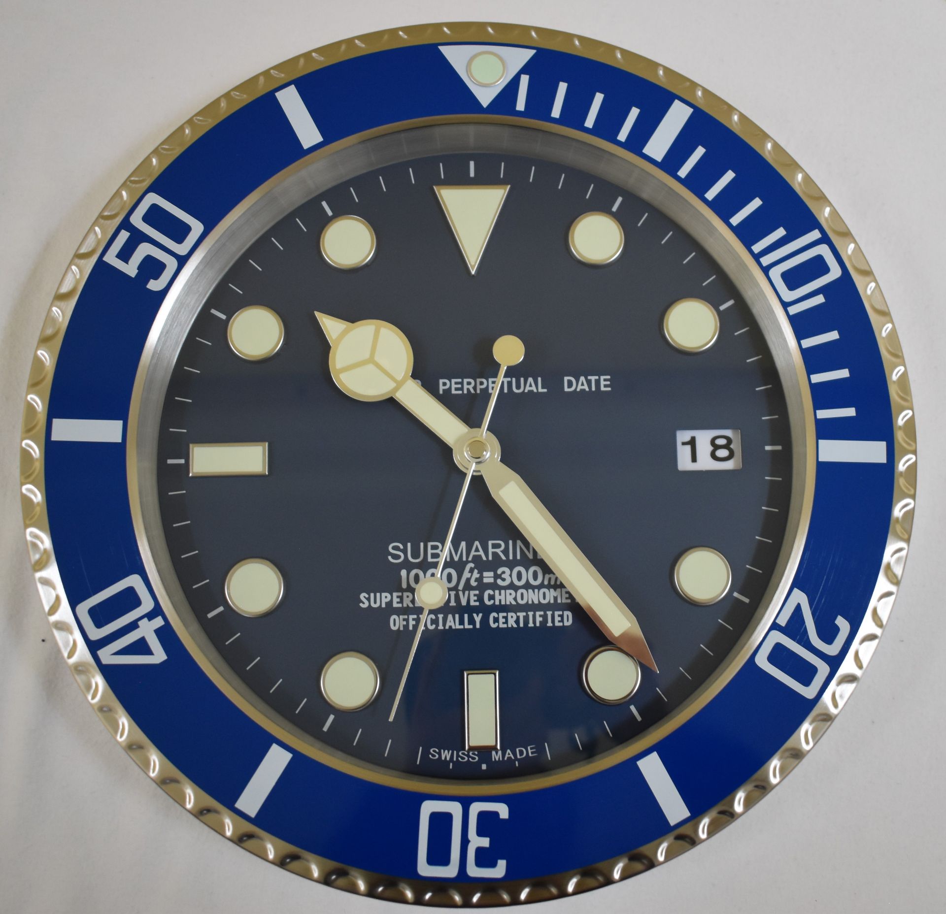 34 cm Silver body Blue Bazel Blue Dial clock - Image 2 of 2