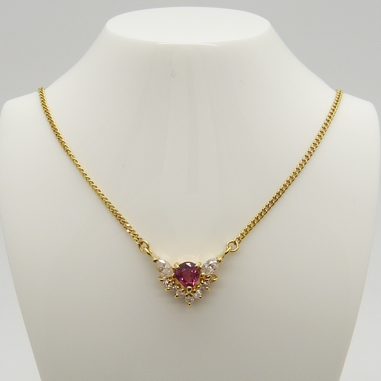 A stylish ruby and marquise diamond necklace in 18ct yellow gold, boxed - Image 3 of 10