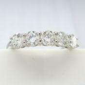 An 18ct white Gold 0.99ct Diamond 5-stone ring