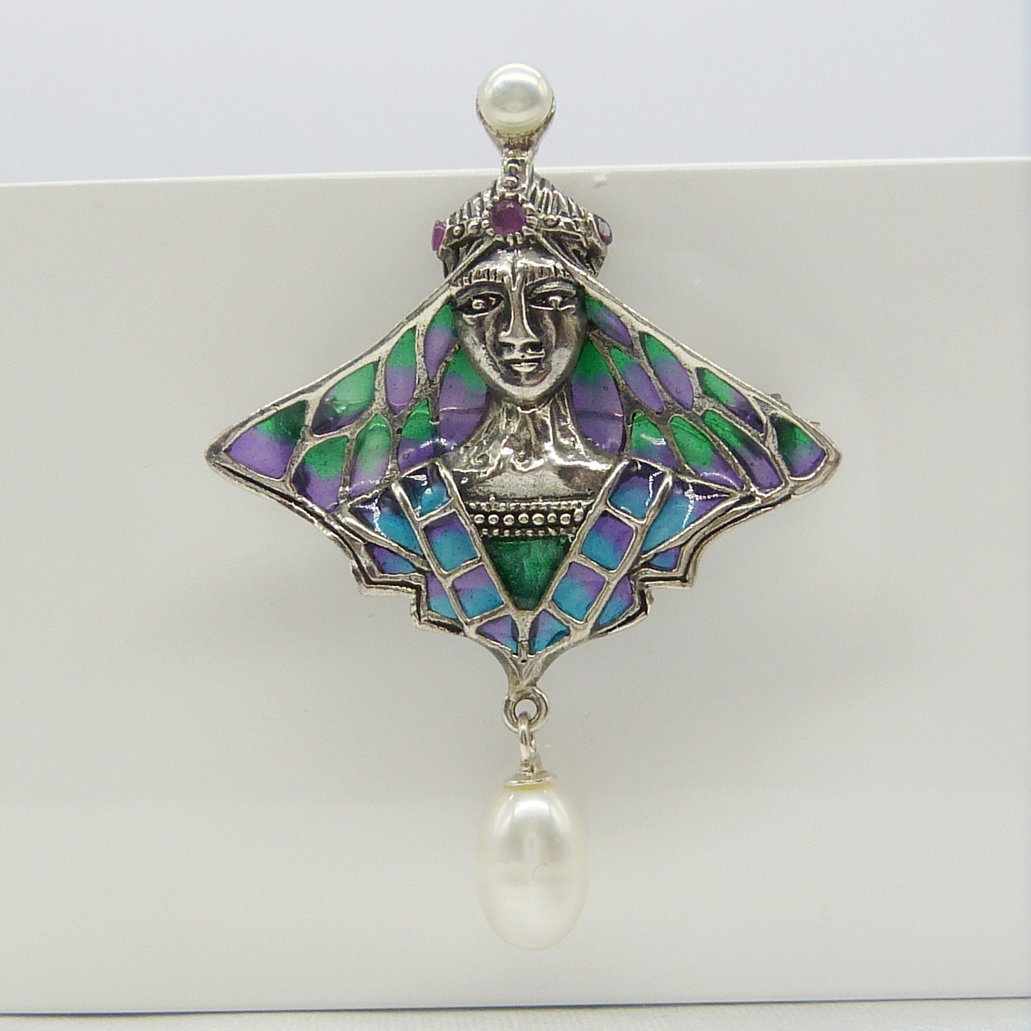 A silver plique-à-jour exotic brooch / pendant with pearls, rubies and coloured enamel inlay - Image 3 of 6
