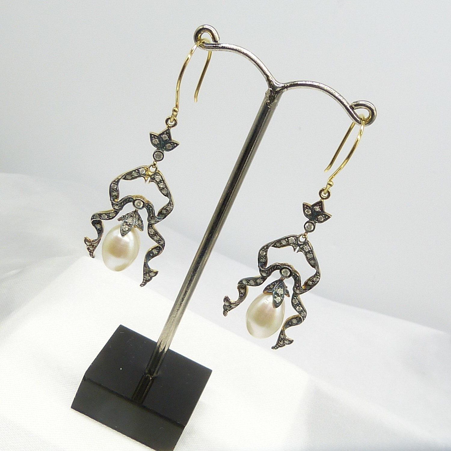 A pair of long drop ribbon-style earrings set with cultured pearls and Diamonds - Image 5 of 7