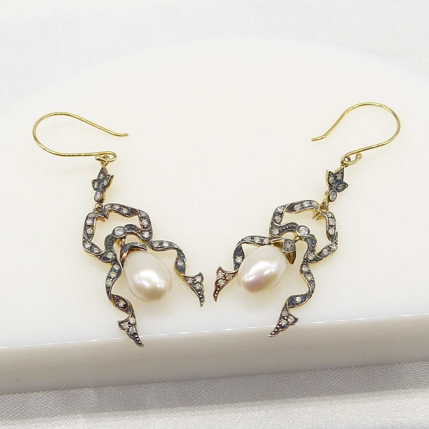 A pair of long drop ribbon-style earrings set with cultured pearls and Diamonds - Image 6 of 7