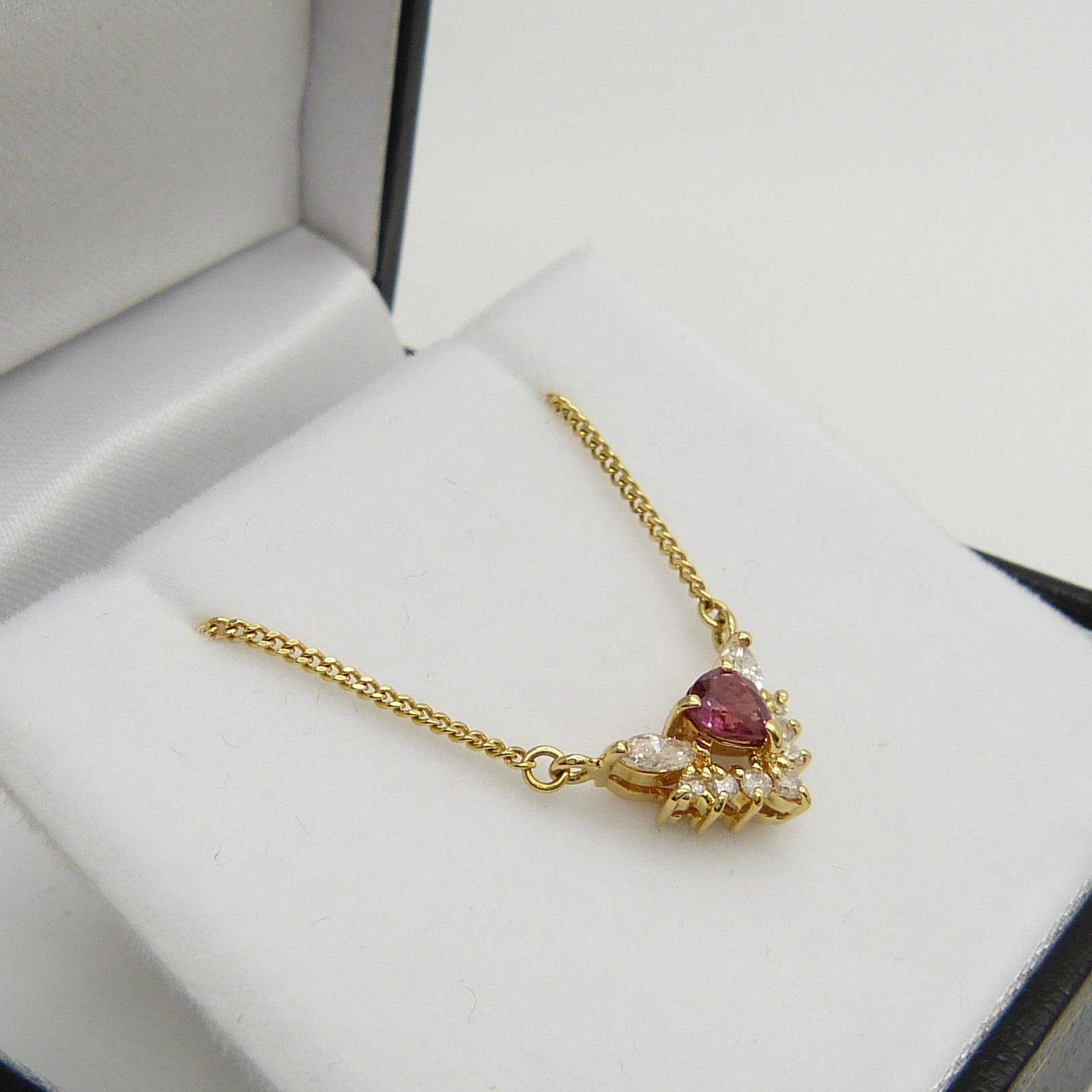 A stylish ruby and marquise diamond necklace in 18ct yellow gold, boxed - Image 9 of 10