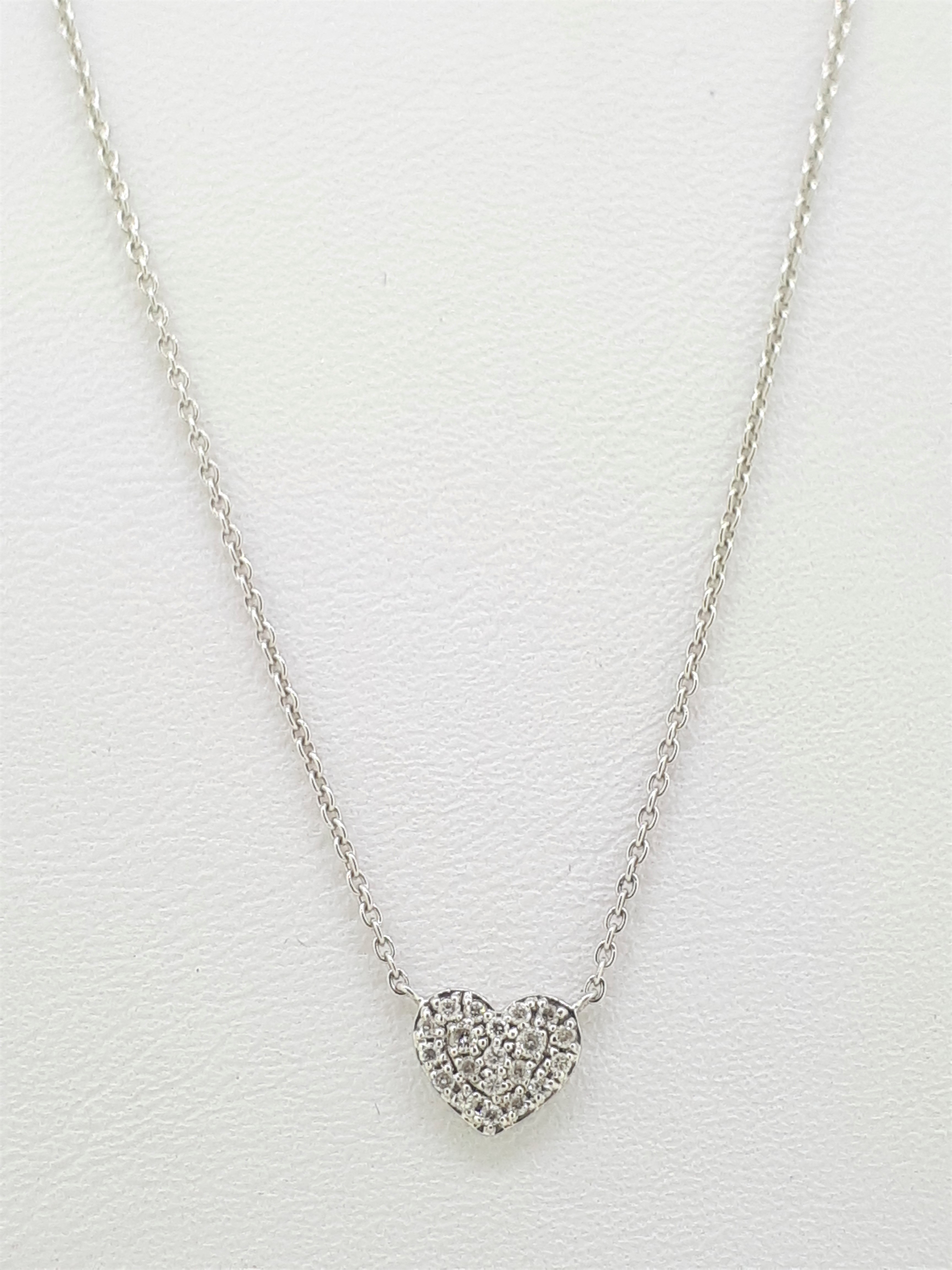 9ct White Gold 0.07ct Diamond Heart Pendant Necklace - Image 4 of 5