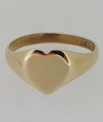 9ct (375) Yellow Gold Heart Signet Ring