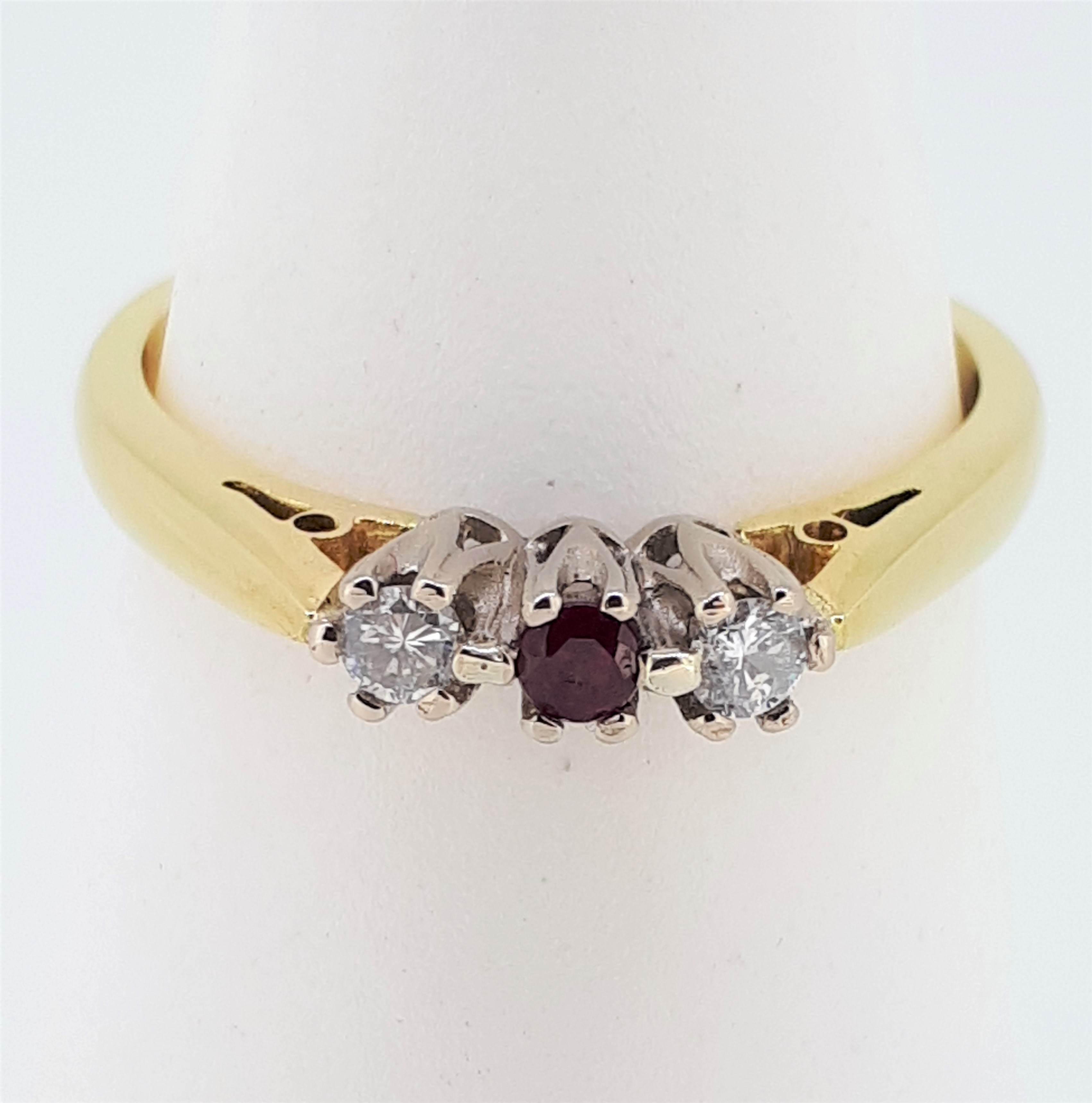 18ct (750) Yellow Gold Ruby & Diamond Three Stone Ring