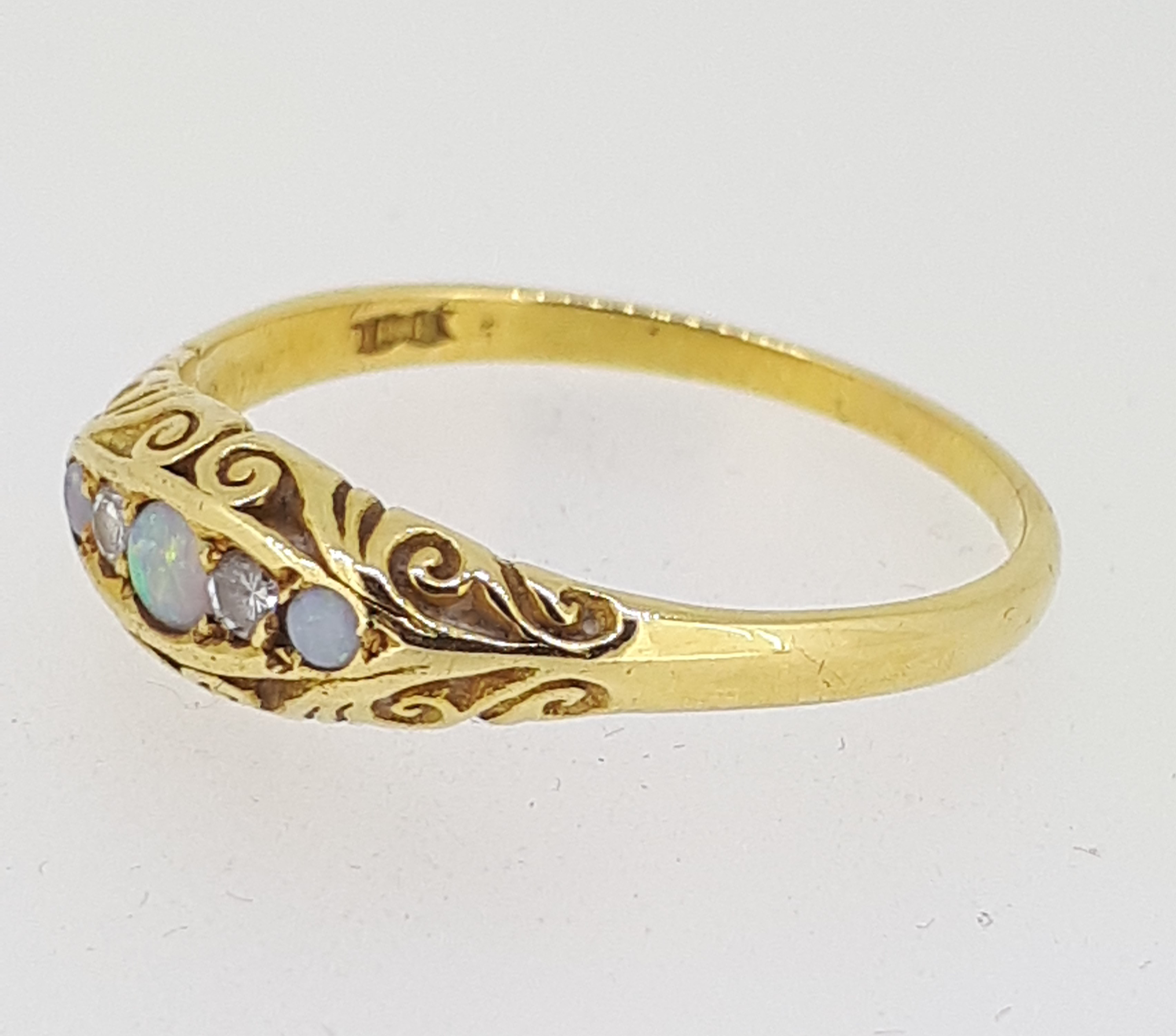 Vintage 18ct (750) Yellow Gold Opal & Diamond Ring - Image 9 of 10
